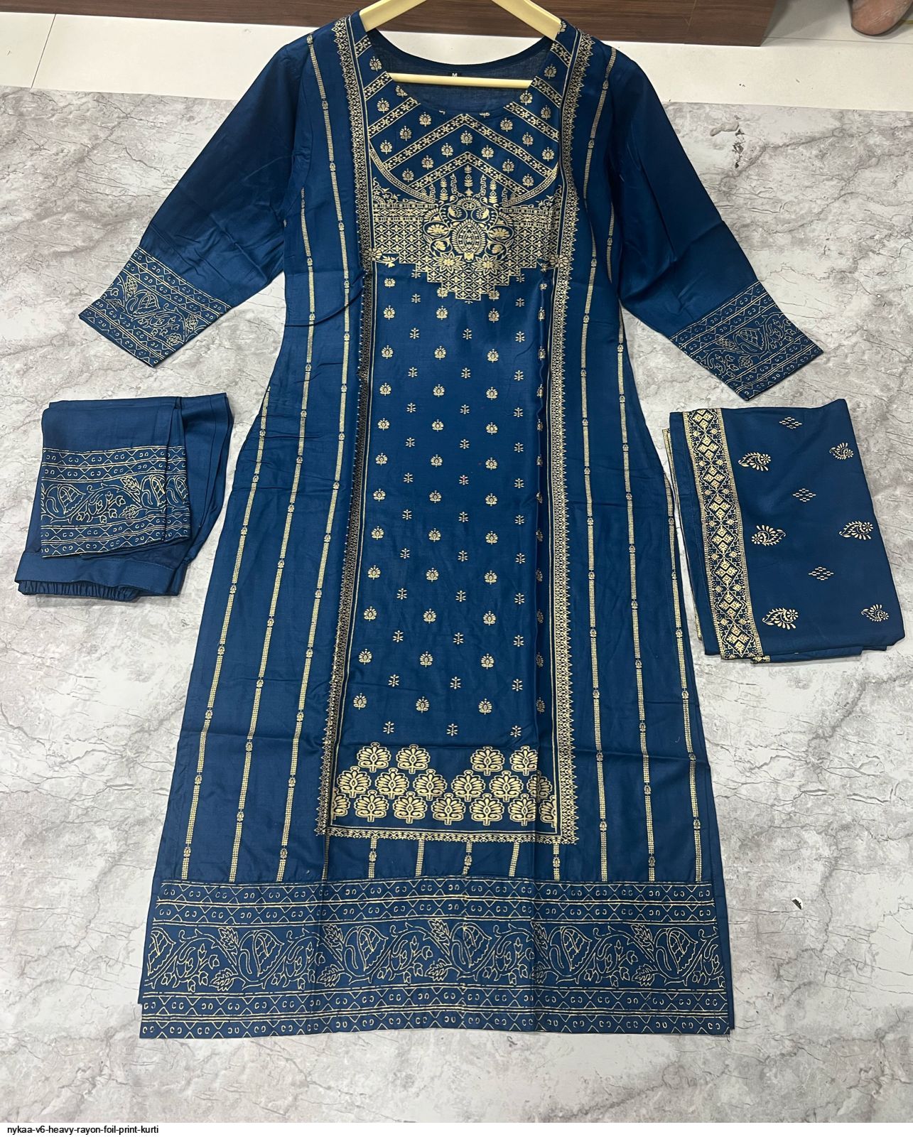 Nykaa V Heavy Rayon Foil Print Kurti