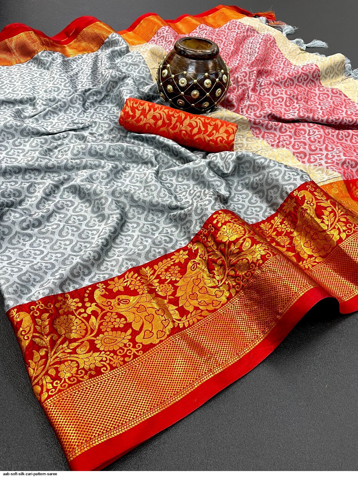 AAB SOFT SILK ZARI PATTERN SAREE