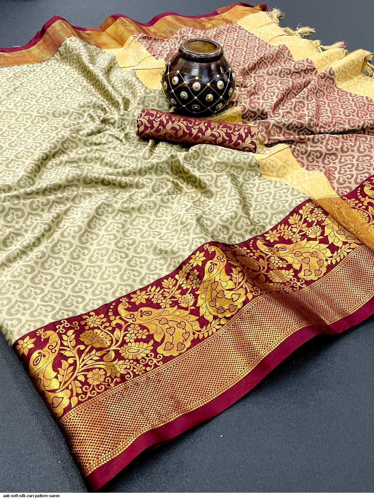 AAB SOFT SILK ZARI PATTERN SAREE