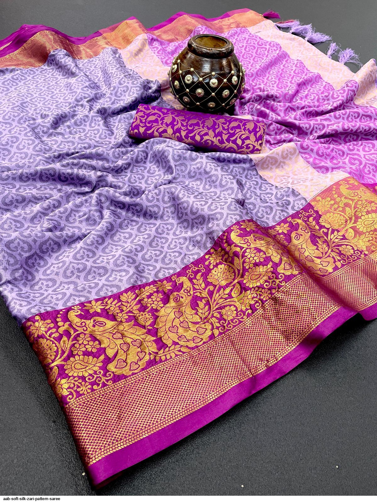 AAB SOFT SILK ZARI PATTERN SAREE