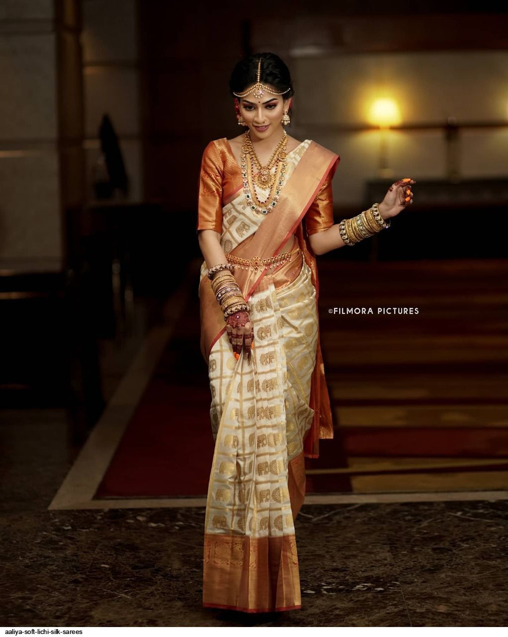 Buy Hireva Fashion Self Design Kanjivaram Jacquard Gold Sarees Online @  Best Price In India | Flipkart.com