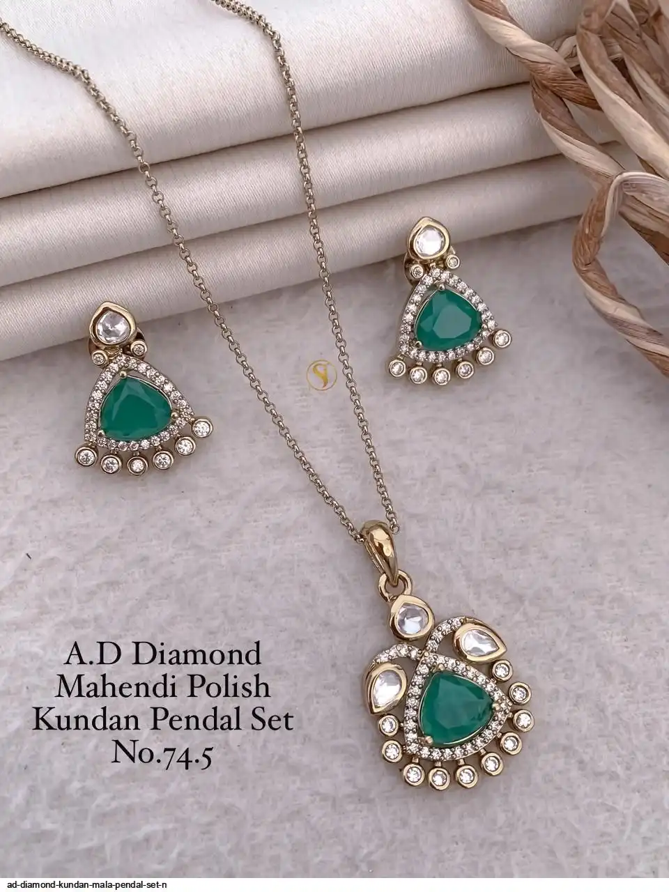 AD DIAMOND KUNDAN MALA PENDAL SET N A