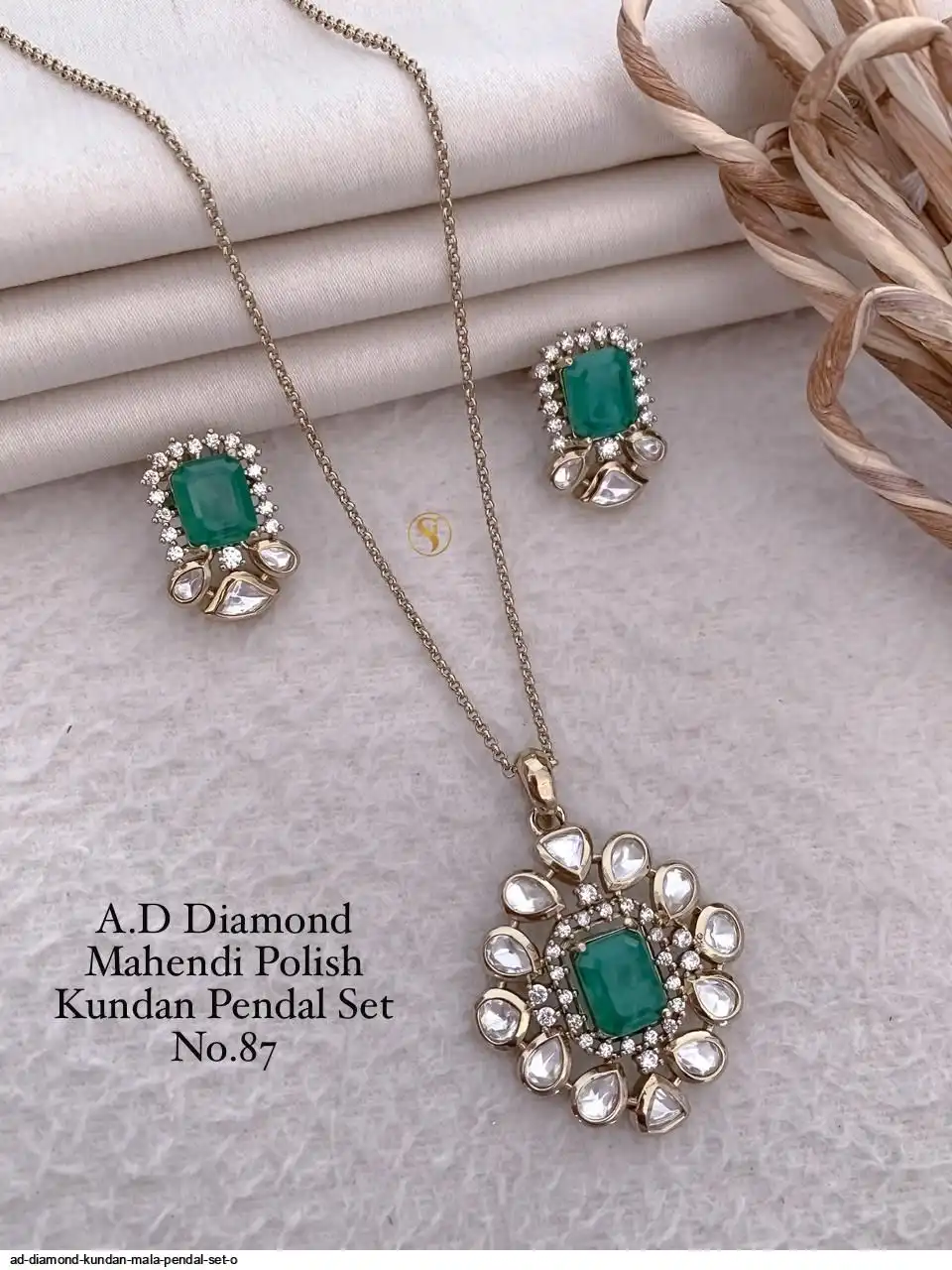 AD DIAMOND KUNDAN MALA PENDAL SET O B