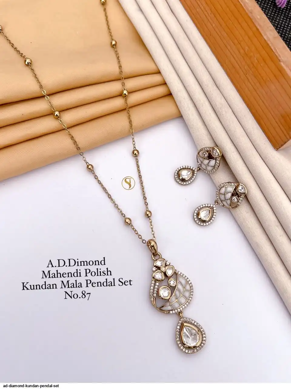 AD DIAMOND KUNDAN PENDAL SET C