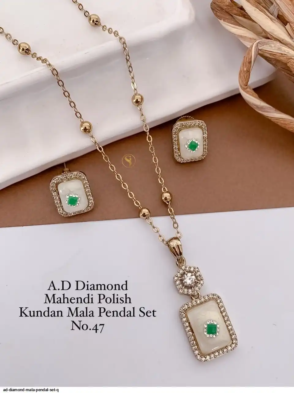 AD DIAMOND MALA PENDAL SET Q B