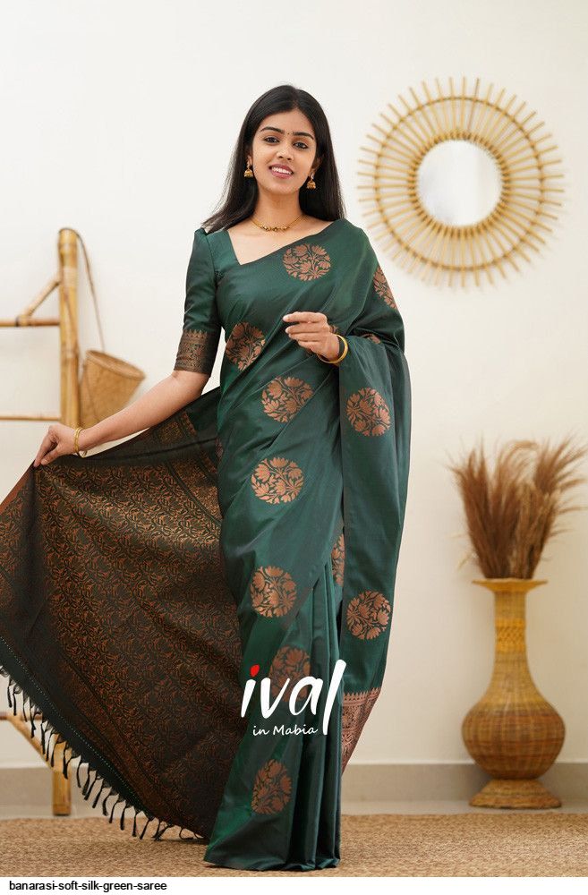 Banarasi Soft Silk Kalamkari Flower Jacquard Off White & Dark Bottle Green  Saree - Adoldia