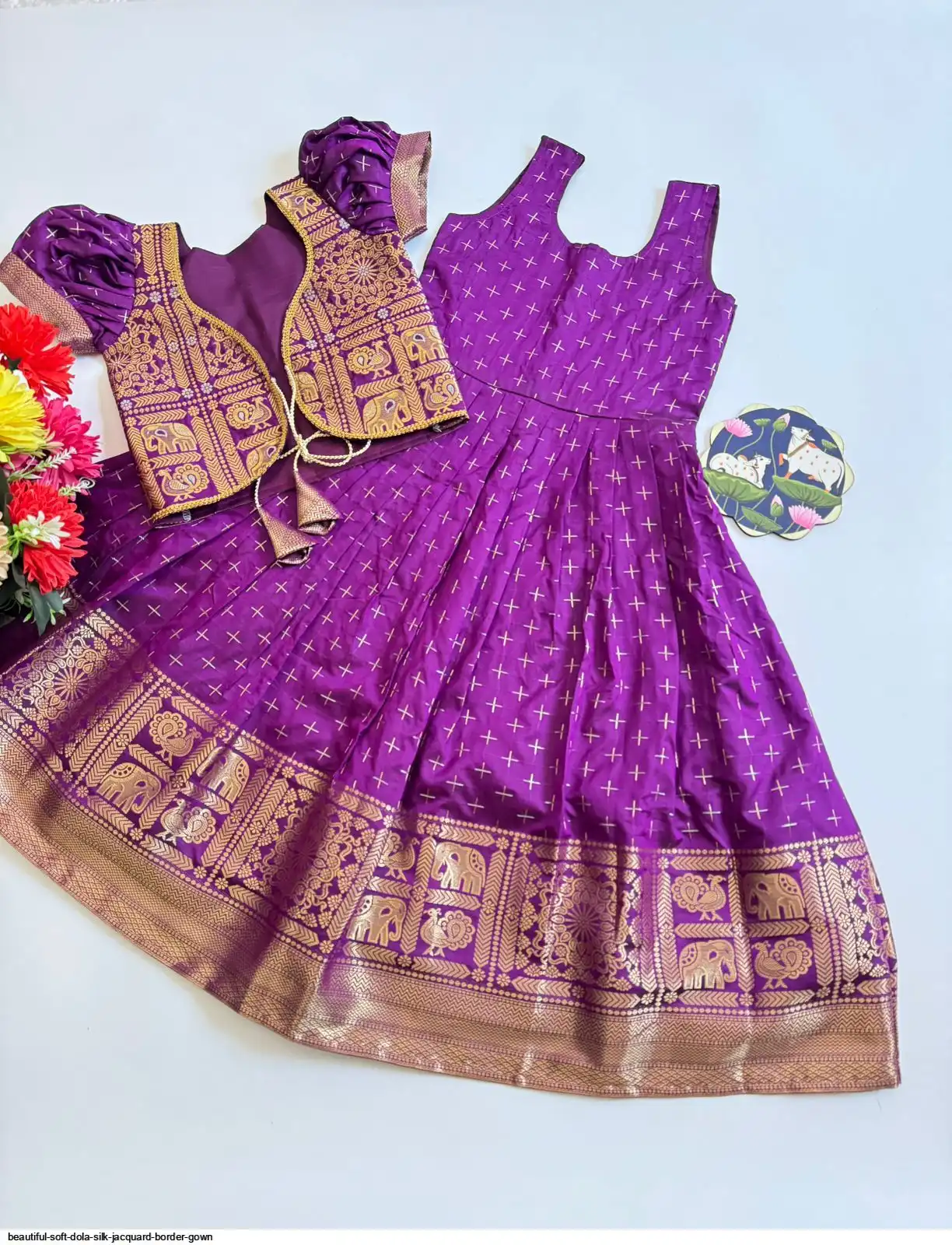 BEAUTIFUL SOFT DOLA SILK JACQUARD BORDER GOWN C