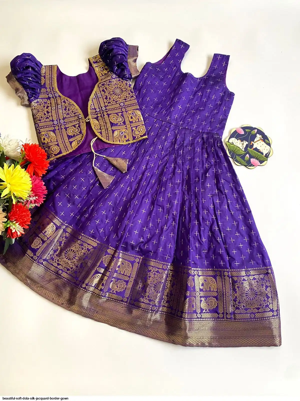 BEAUTIFUL SOFT DOLA SILK JACQUARD BORDER GOWN D