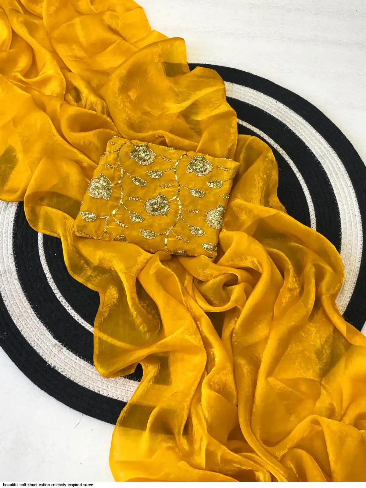 BEAUTIFUL SOFT KHADI COTTON CELEBRITY INSPIRED SAREE 3