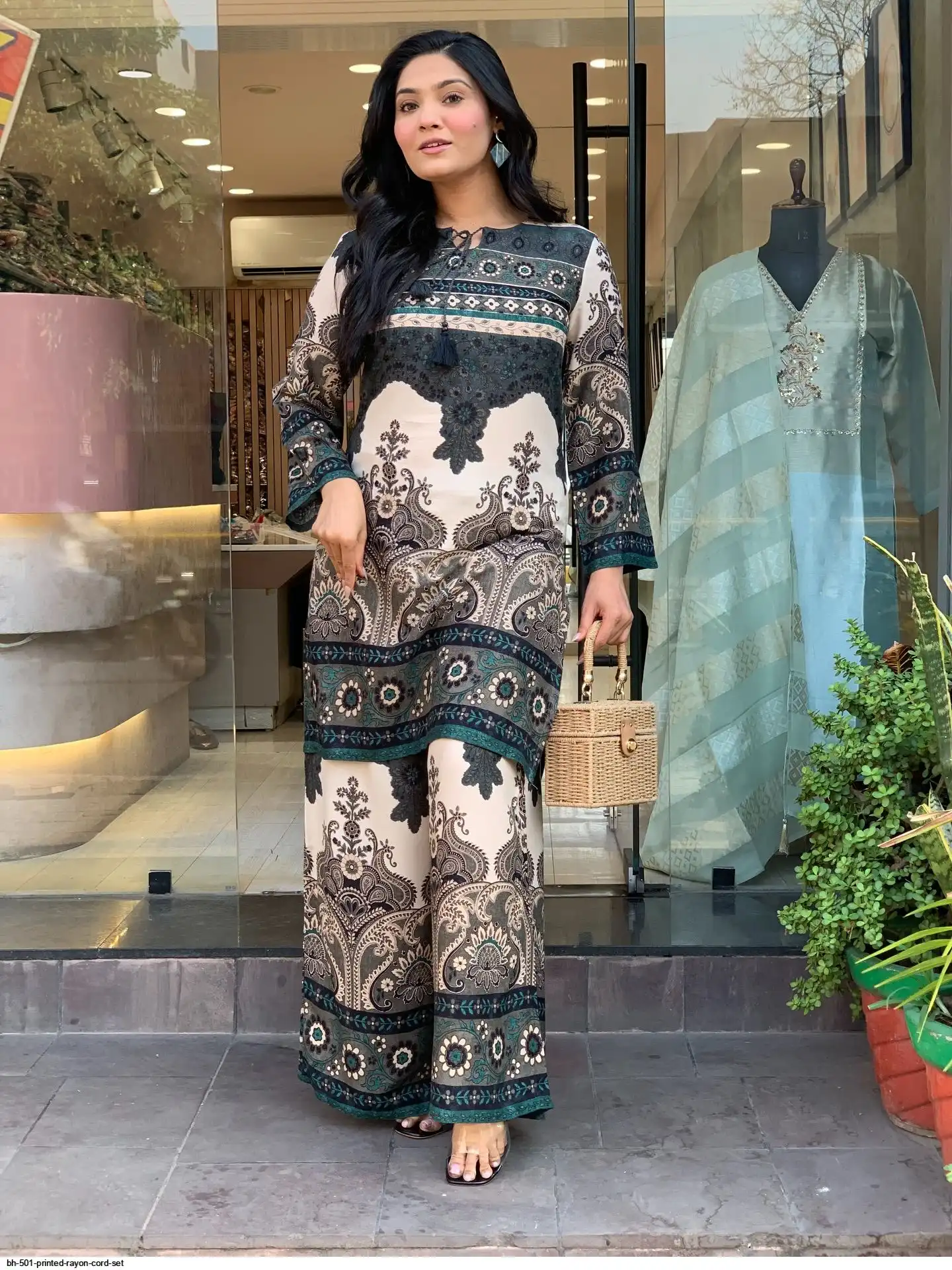 BH 501 PRINTED RAYON CORD SET B