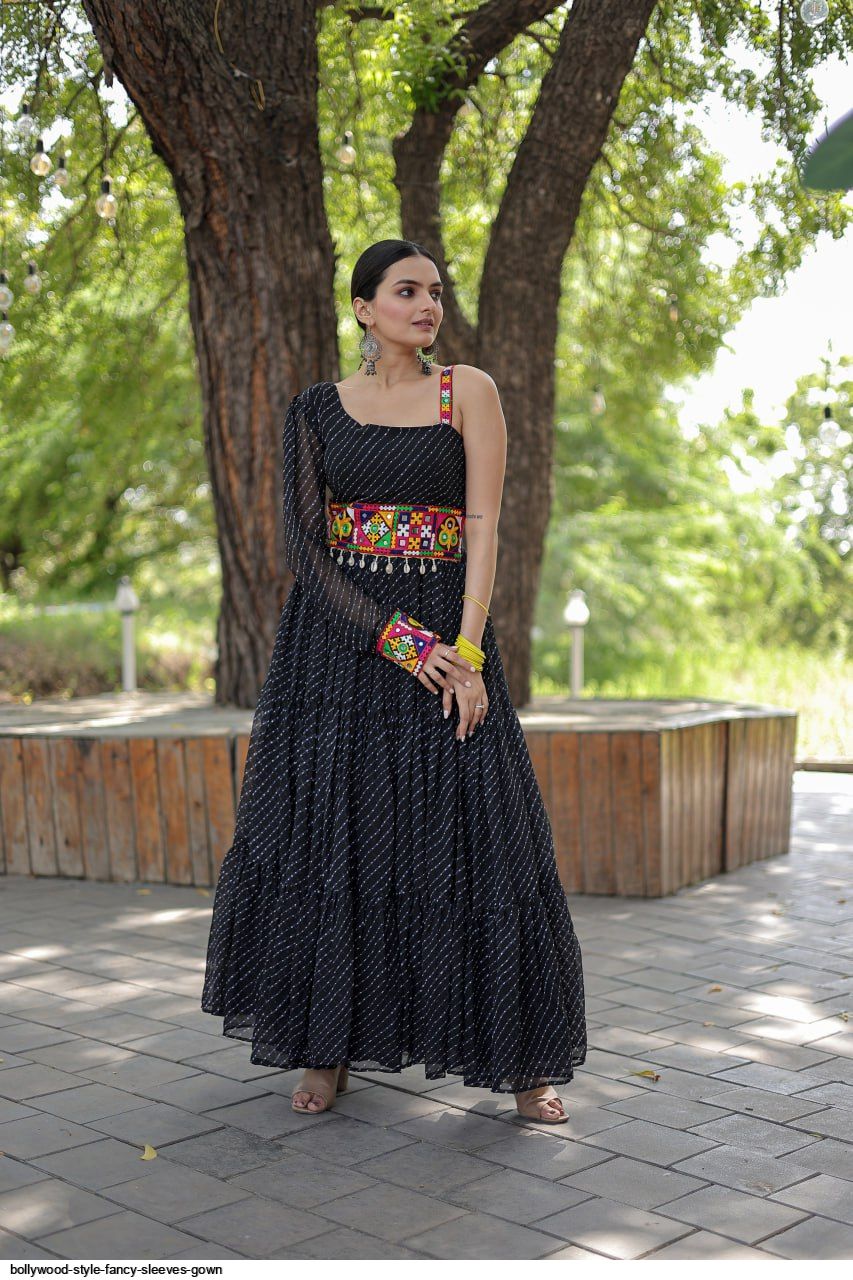 Buy online Black Self Design Gown Dress from western wear for Women by  Showoff for ₹2869 at 69% off | 2024 Limeroad.com