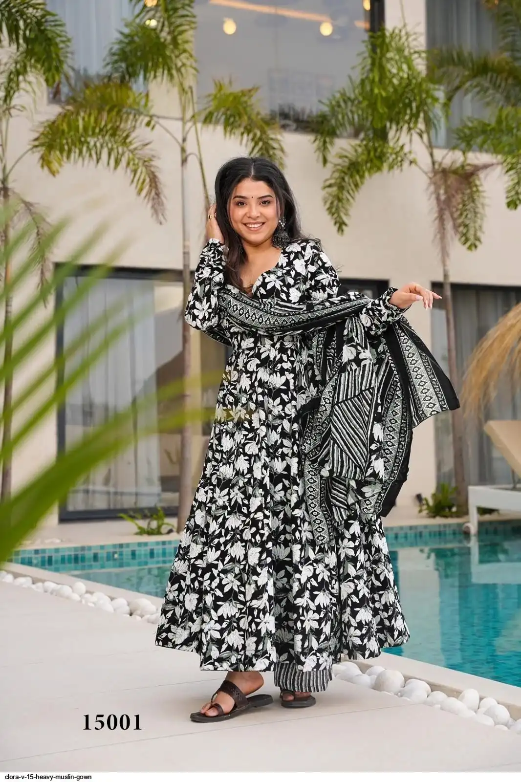 CLORA V 15 HEAVY MUSLIN GOWN 1