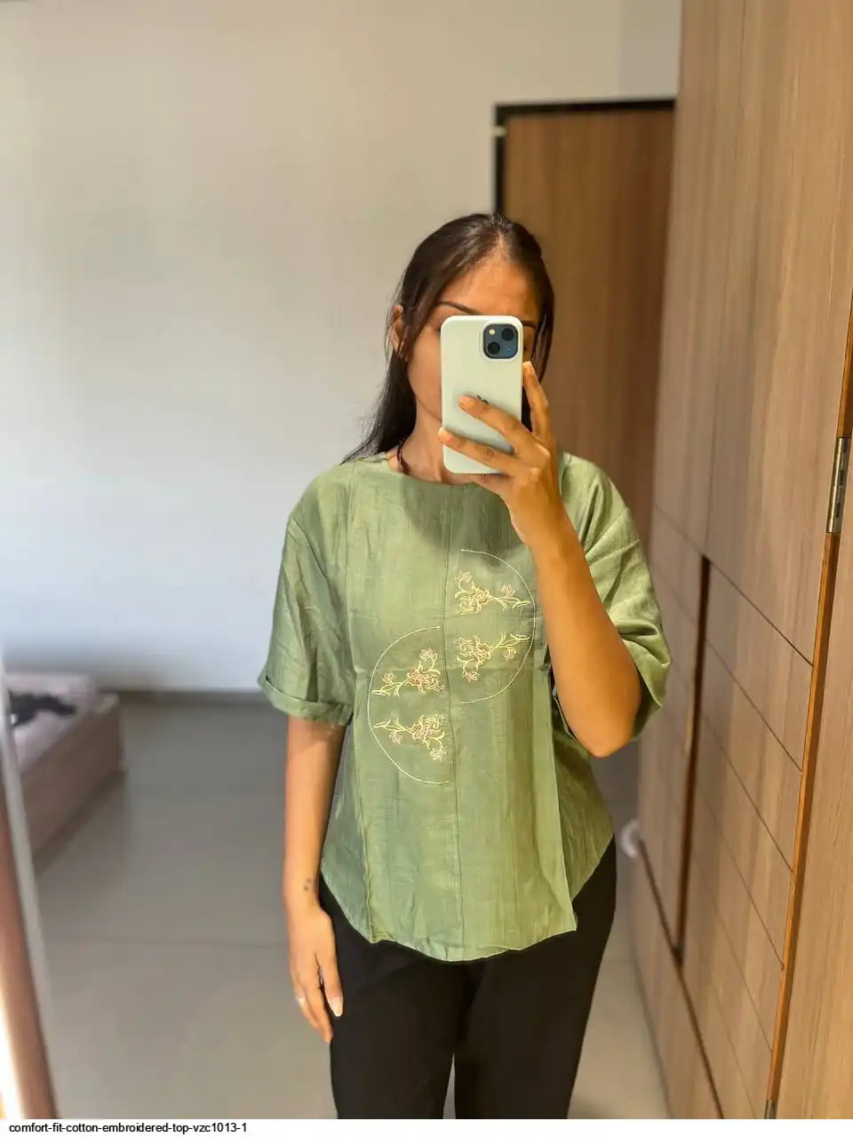 COMFORT FIT COTTON EMBROIDERED TOP VZC1013 1 A