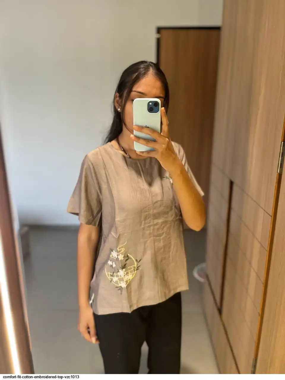 COMFORT FIT COTTON EMBROIDERED TOP VZC1013 B