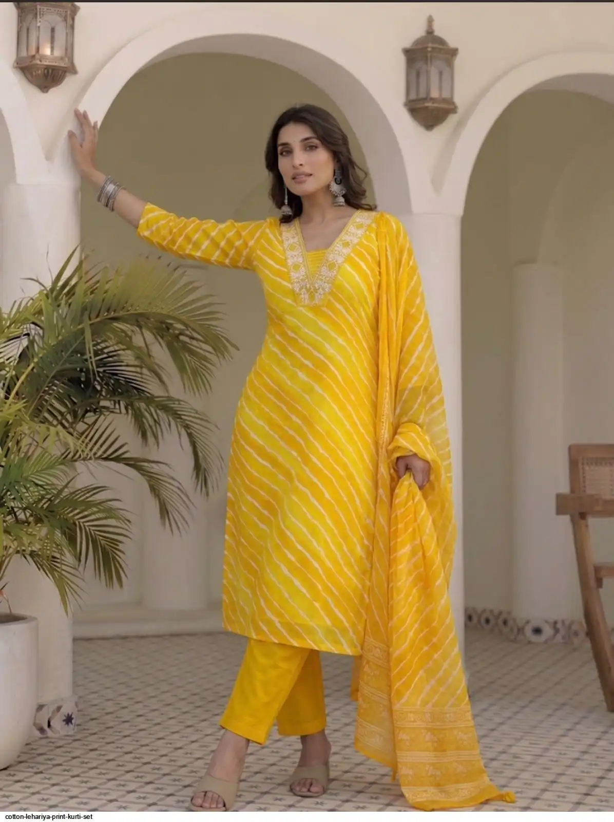 COTTON LEHARIYA PRINT KURTI SET B