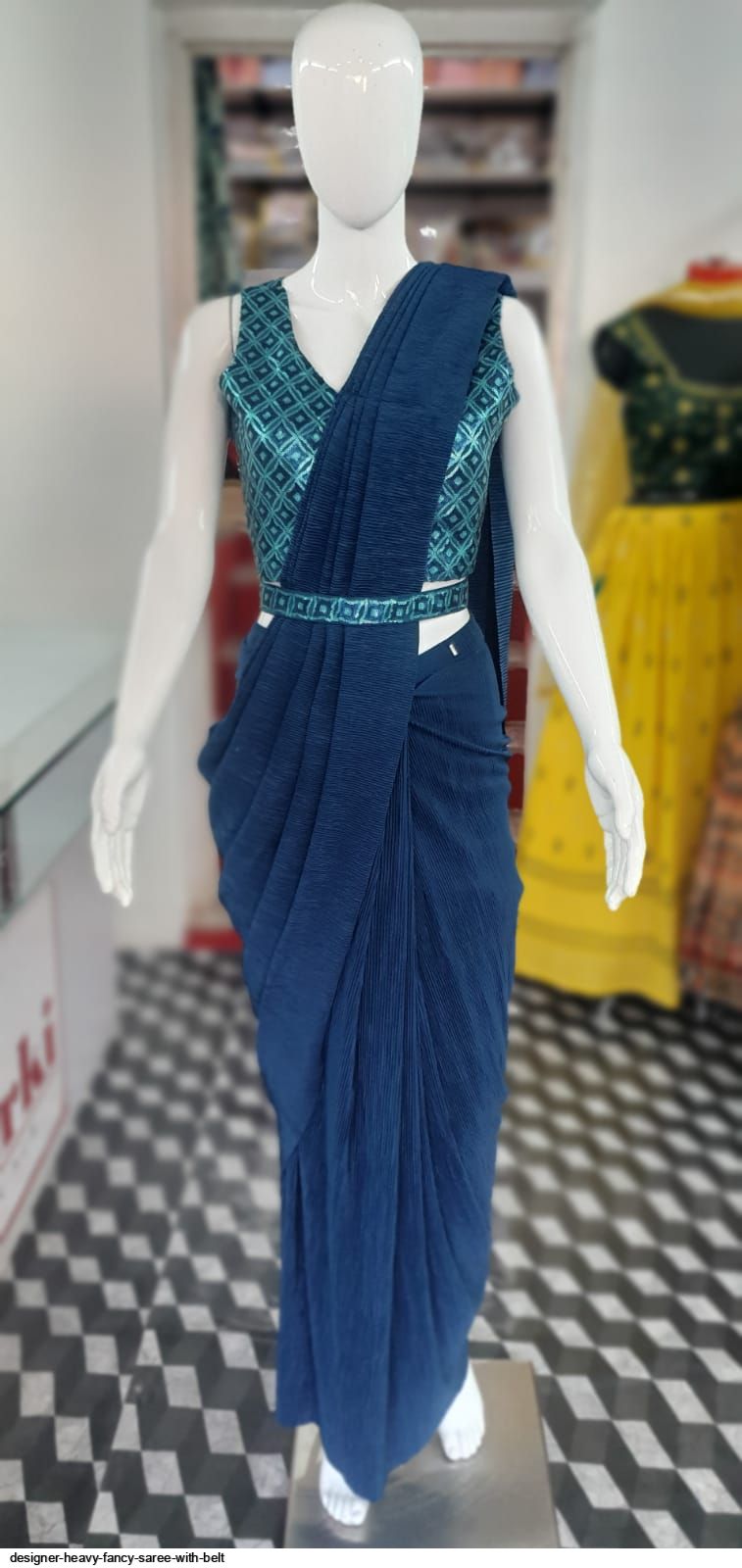 designer saree with belt