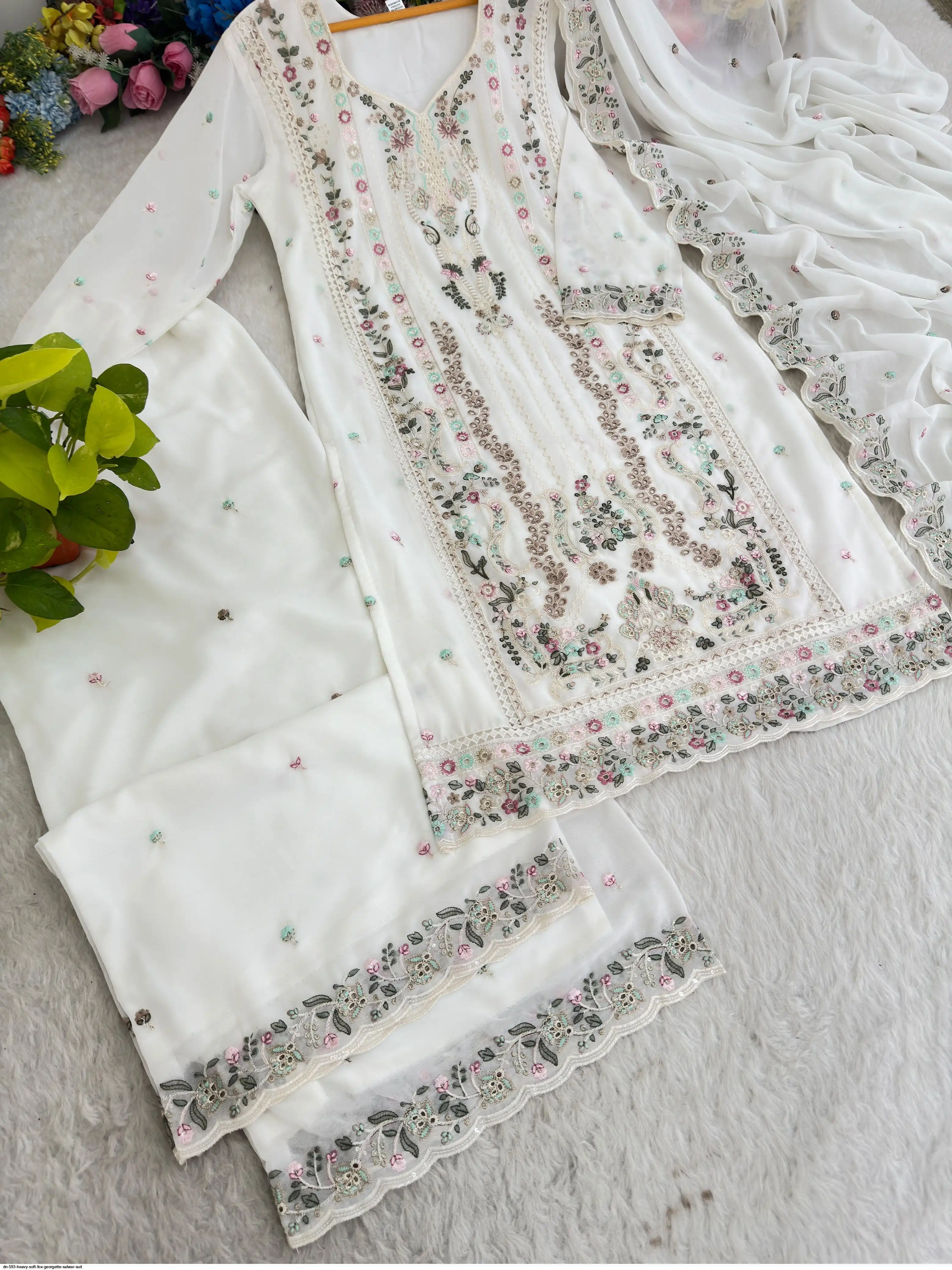 DN 593 HEAVY SOFT FOX GEORGETTE SALWAR SUIT 1