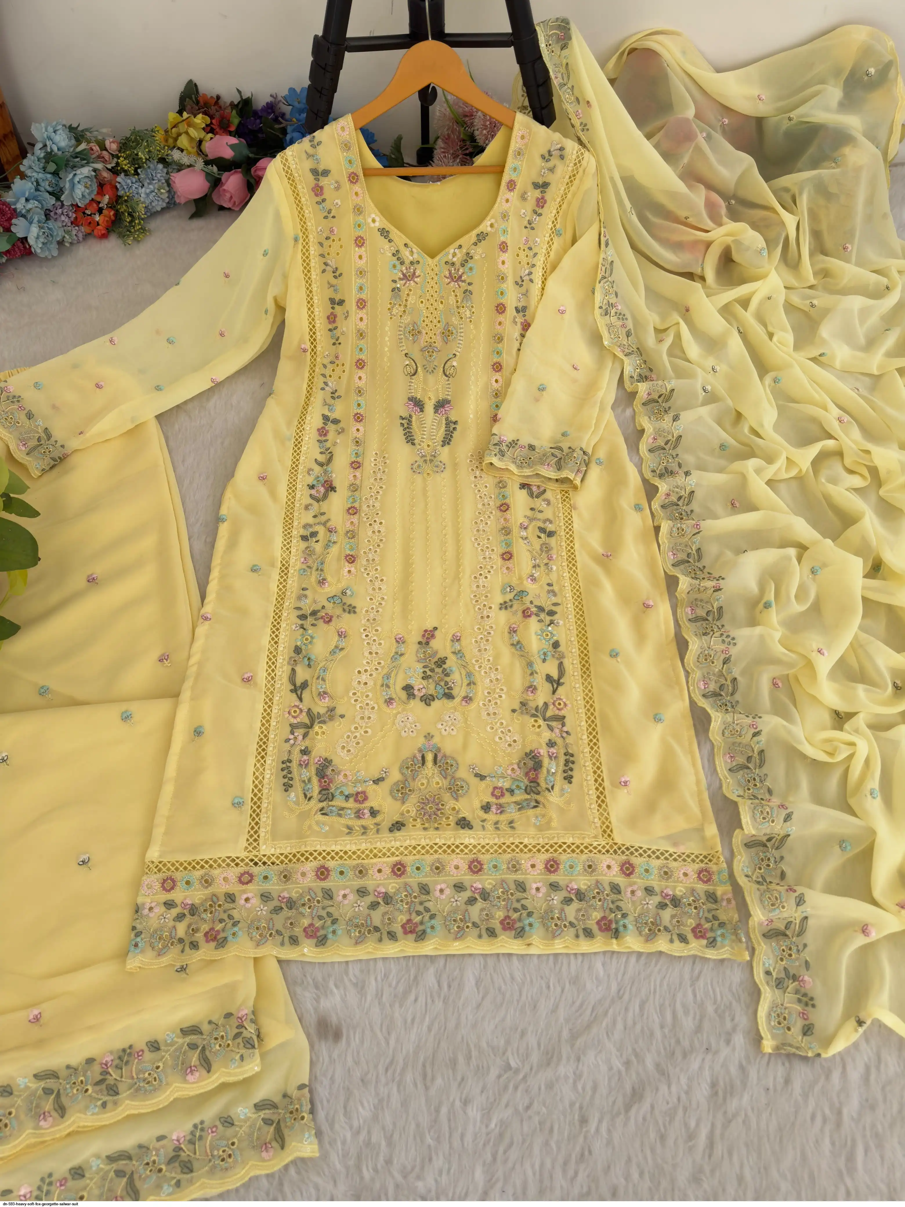 DN 593 HEAVY SOFT FOX GEORGETTE SALWAR SUIT 4