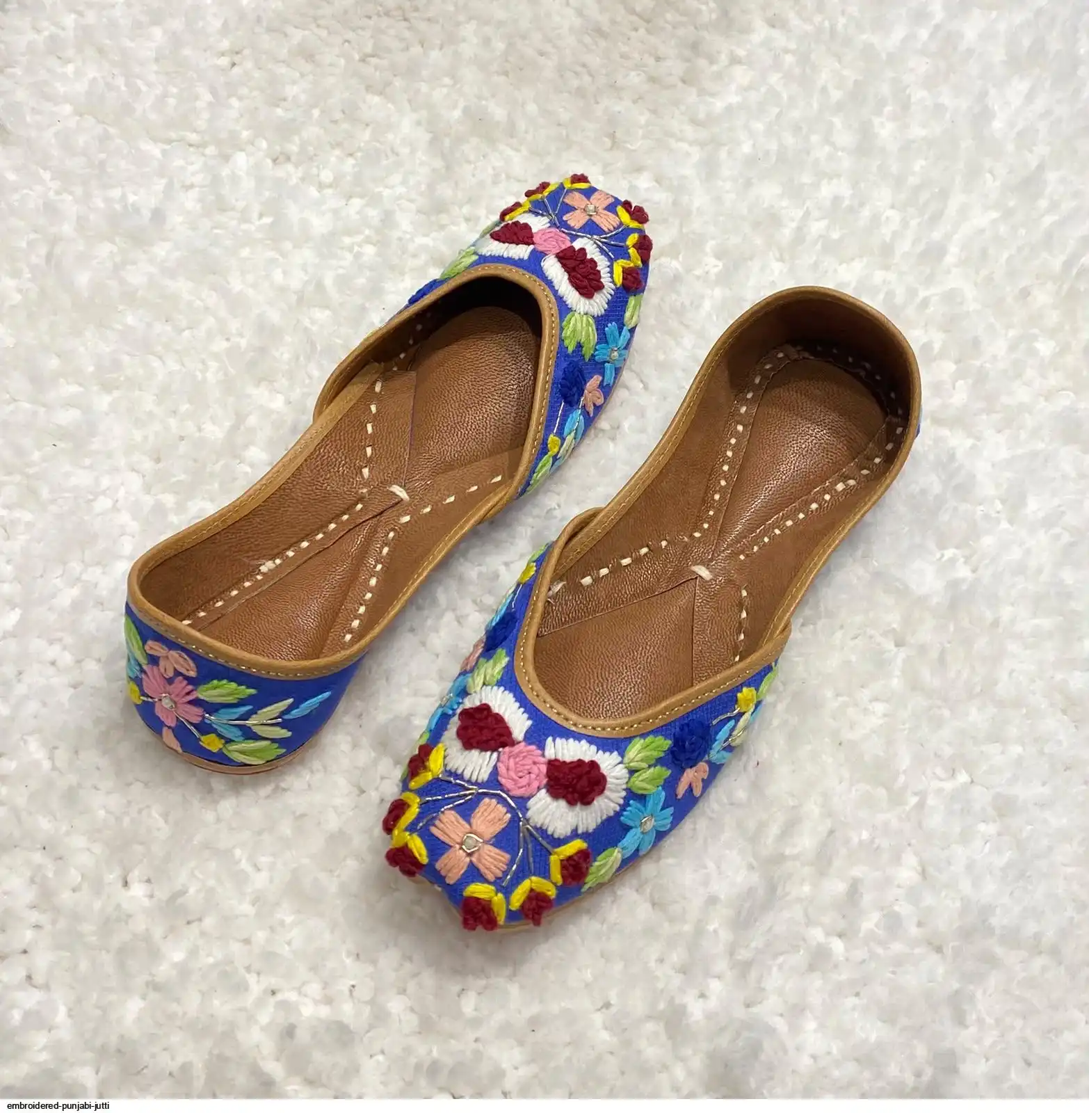 EMBROIDERED PUNJABI JUTTI D