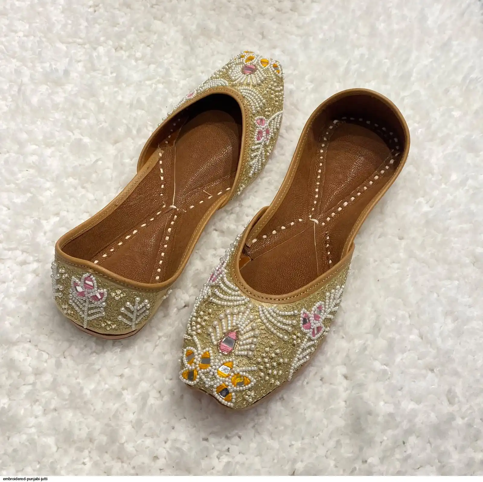 EMBROIDERED PUNJABI JUTTI F