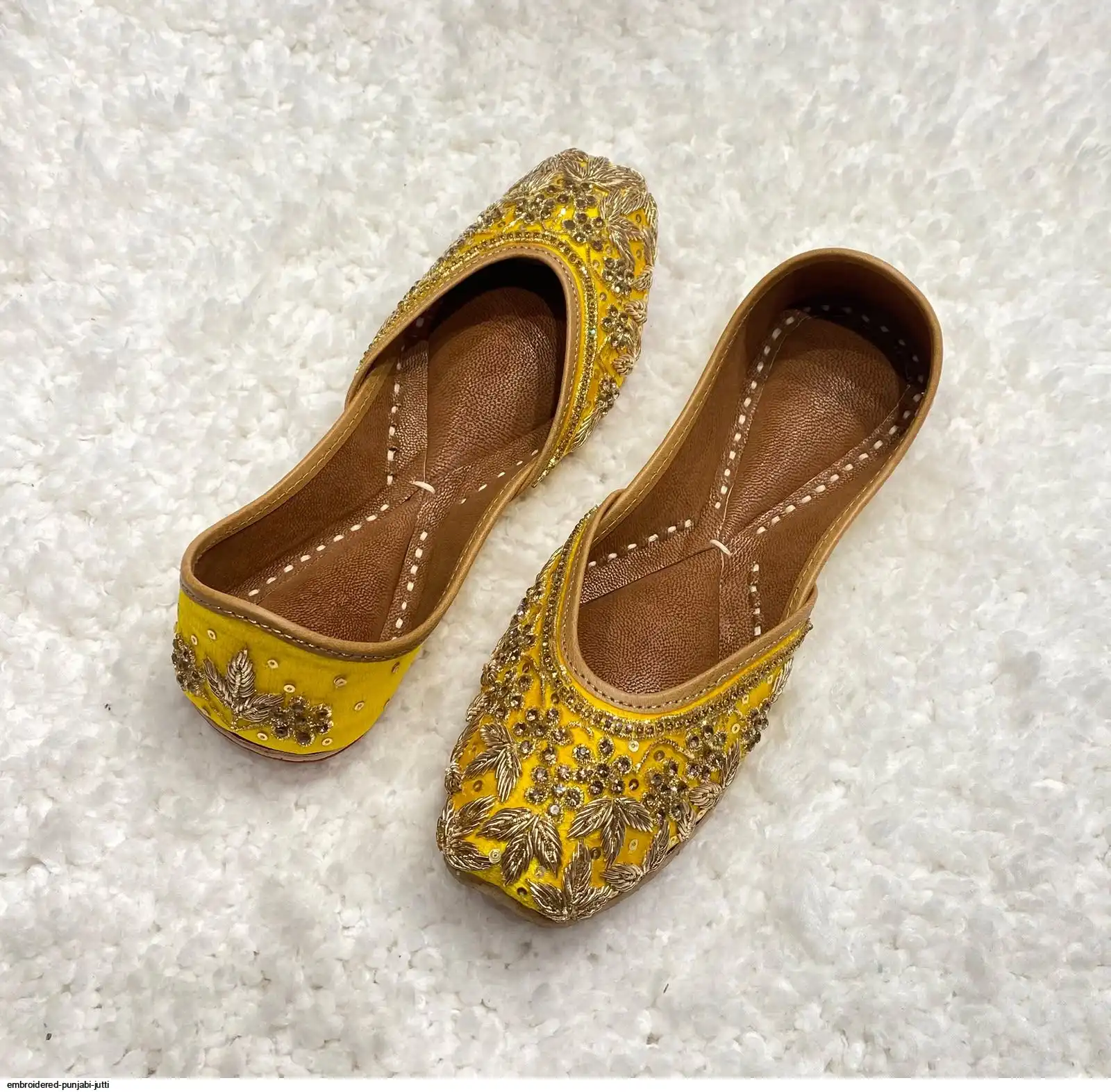 EMBROIDERED PUNJABI JUTTI P