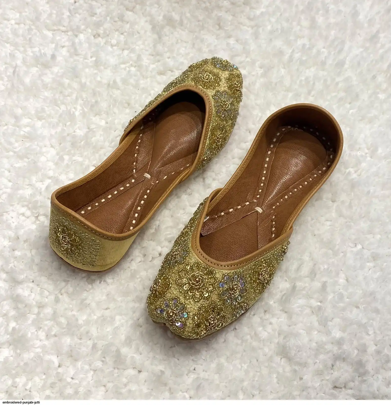 EMBROIDERED PUNJABI JUTTI S