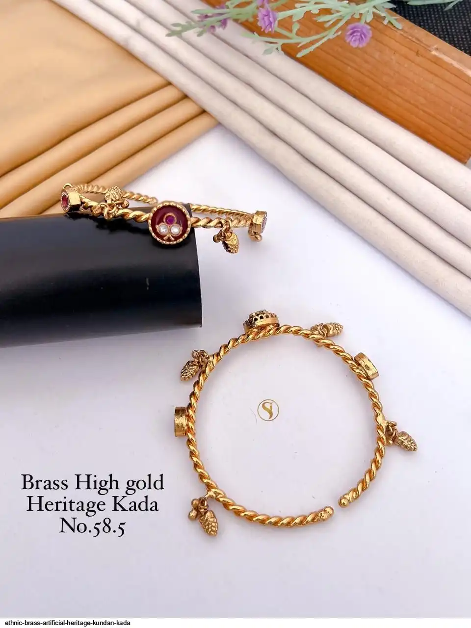 ETHNIC BRASS ARTIFICIAL HERITAGE KUNDAN KADA C