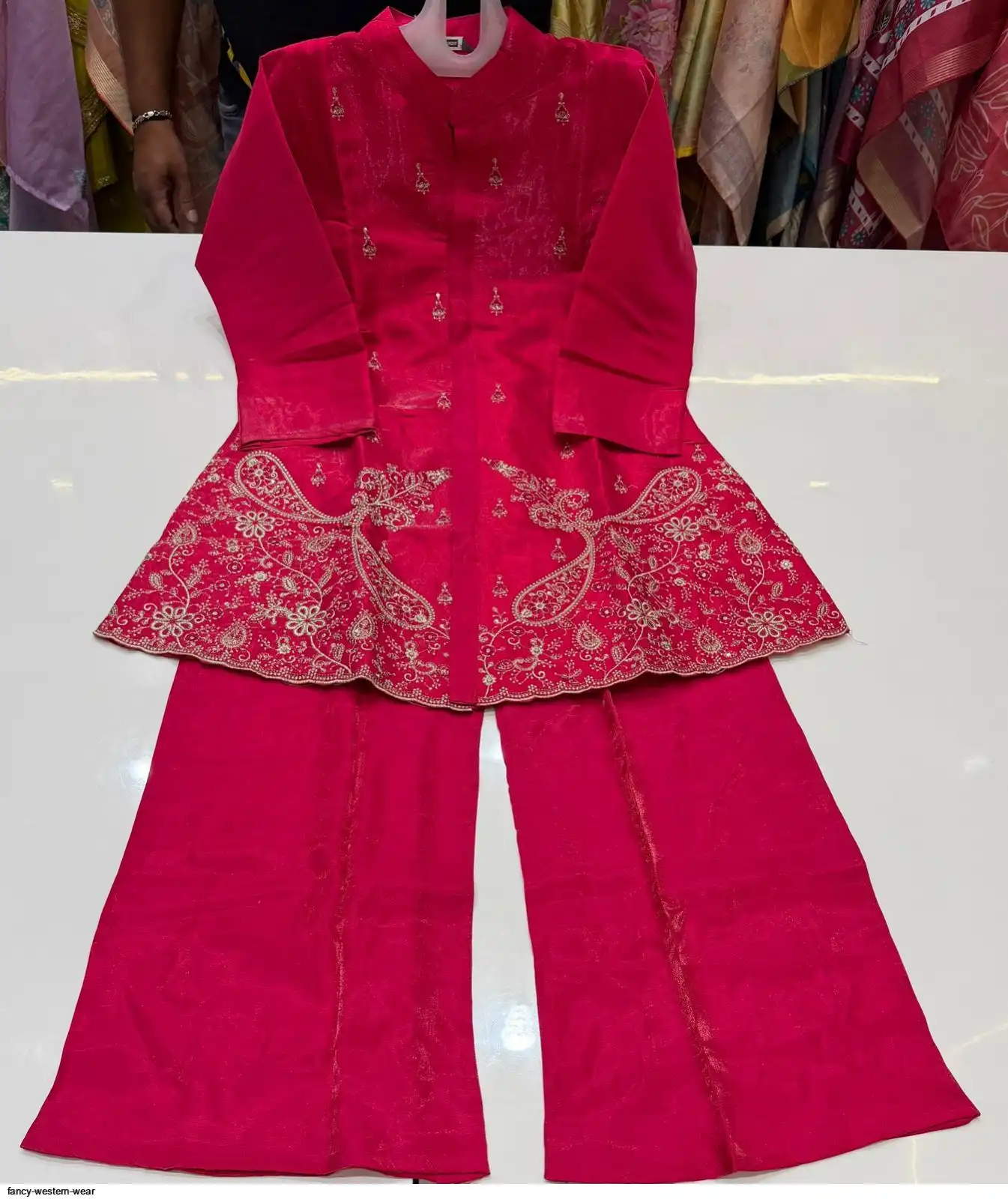 FANCY WESTERN WEAR 10