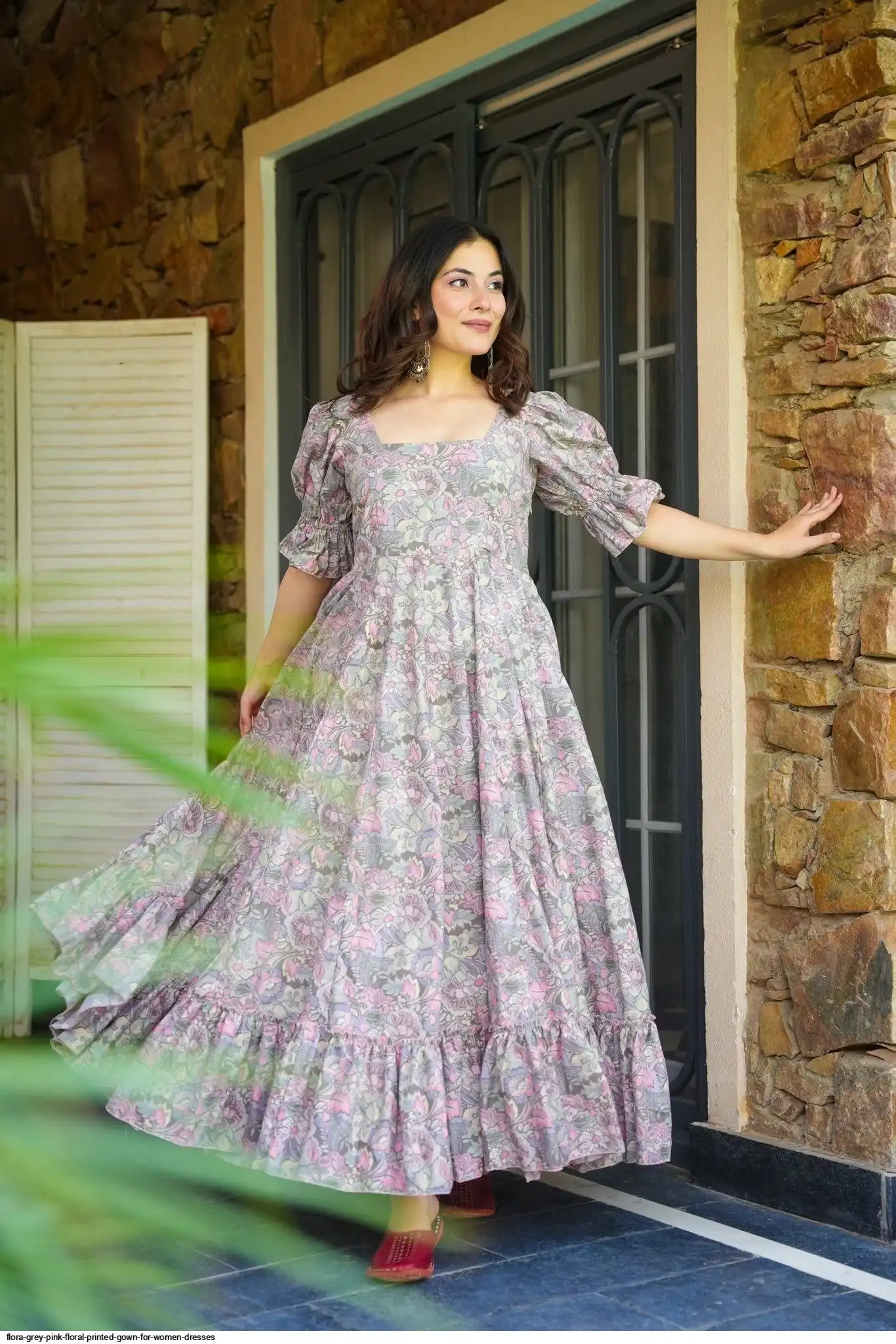 grey pink dress Chanel Grey, Pink Tweed Dress with Plated Trim Detail FR 34 (UK 6) – Sellier main image 1