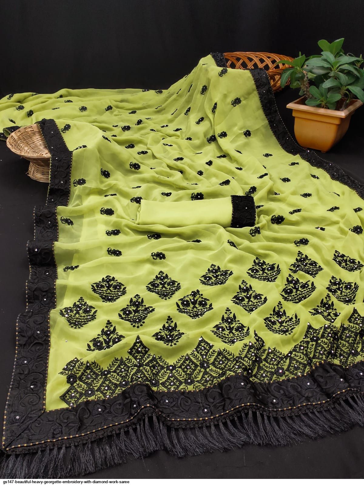 Buy Heavy Net Embroidery & Moti Work Saree Online at Best Prices in India -  JioMart.