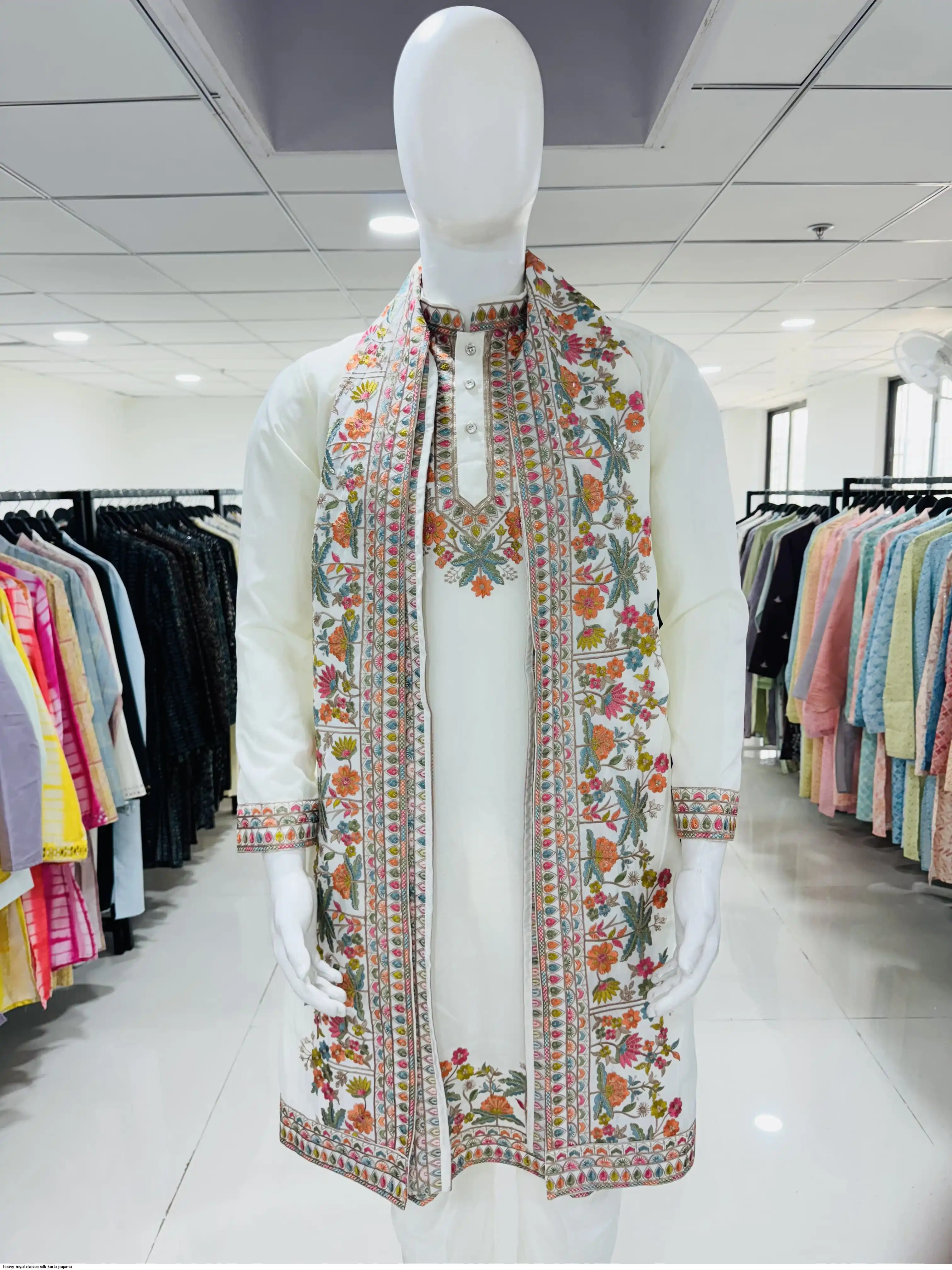 HEAVY ROYAL CLASSIC SILK KURTA PAJAMA 1