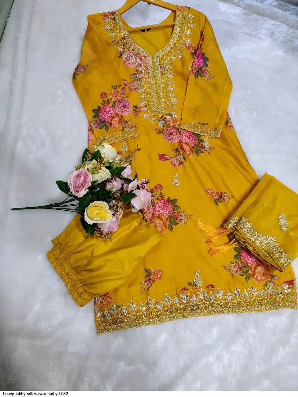HEAVY TABBY SILK SALWAR SUIT YD 032 D