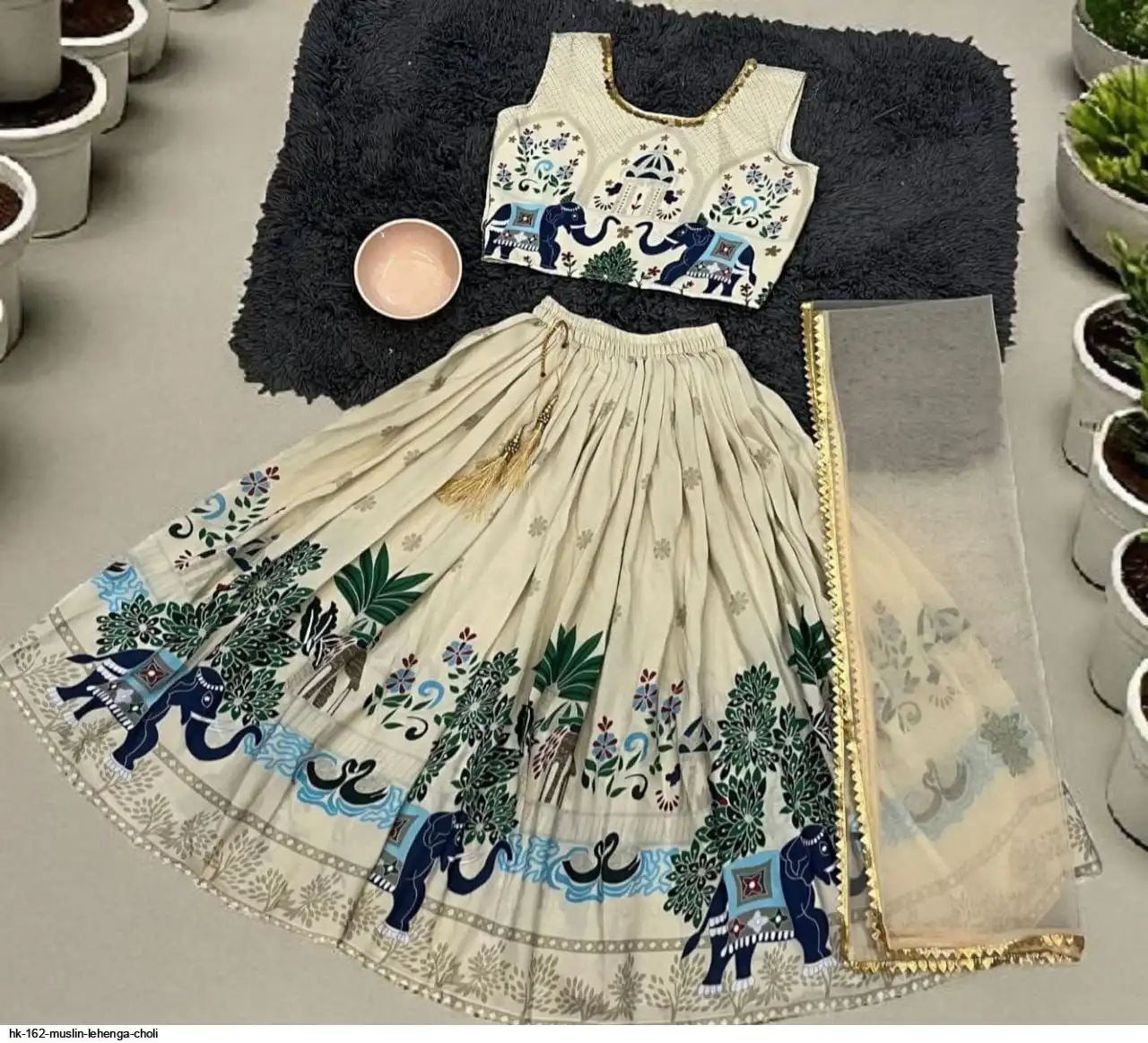 HK 162 MUSLIN LEHENGA CHOLI 1