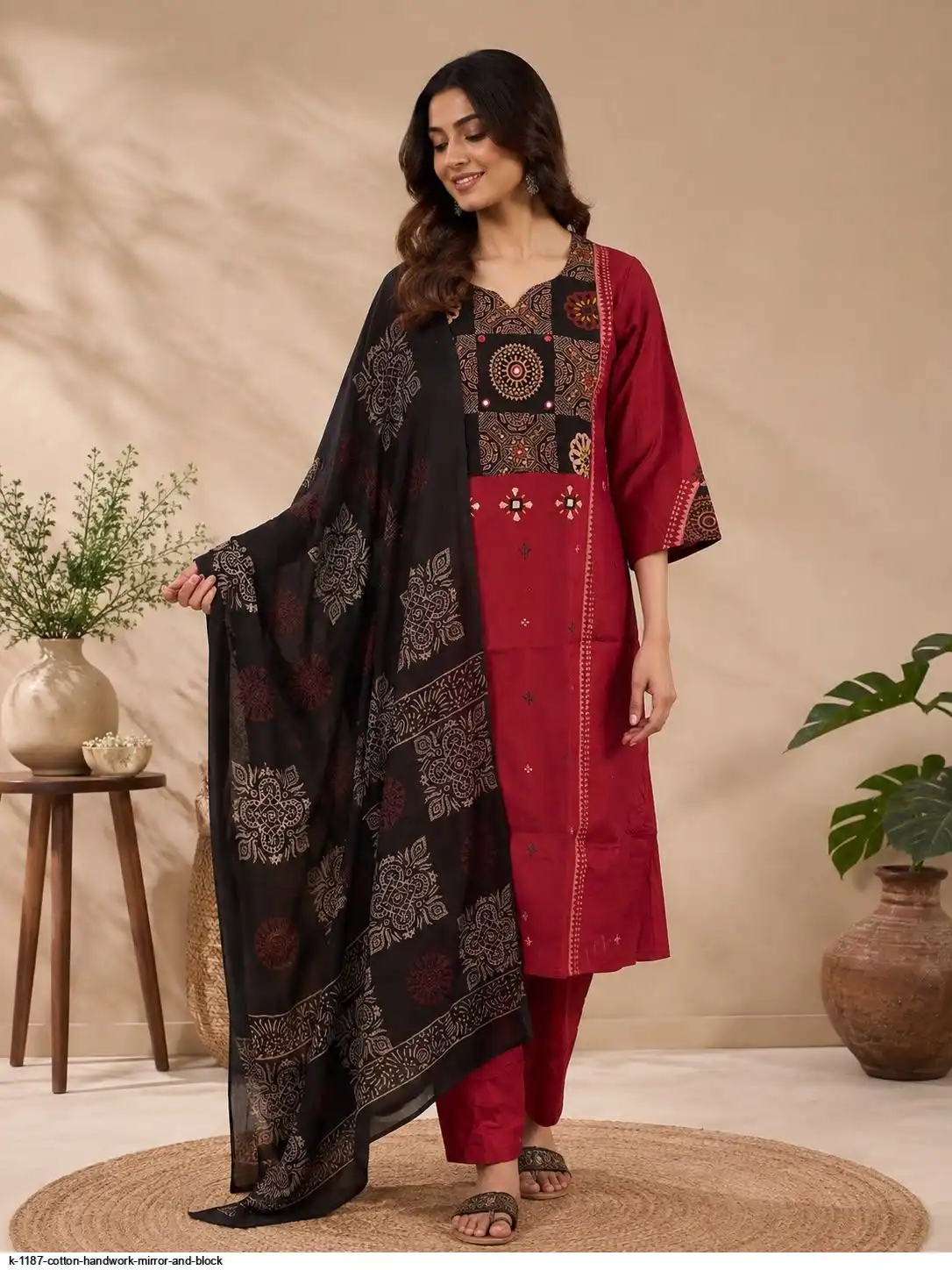 K 1187 COTTON HANDWORK MIRROR AND BLOCK C