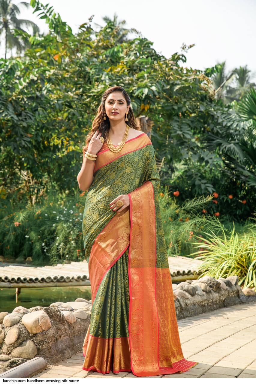 Beautiful Rekha Saree in Golden Pure Kanchipuram Handloom Silk Saree With  2gram Pure Zari With Full Body With Gold Tossue Weave Style - Etsy Canada