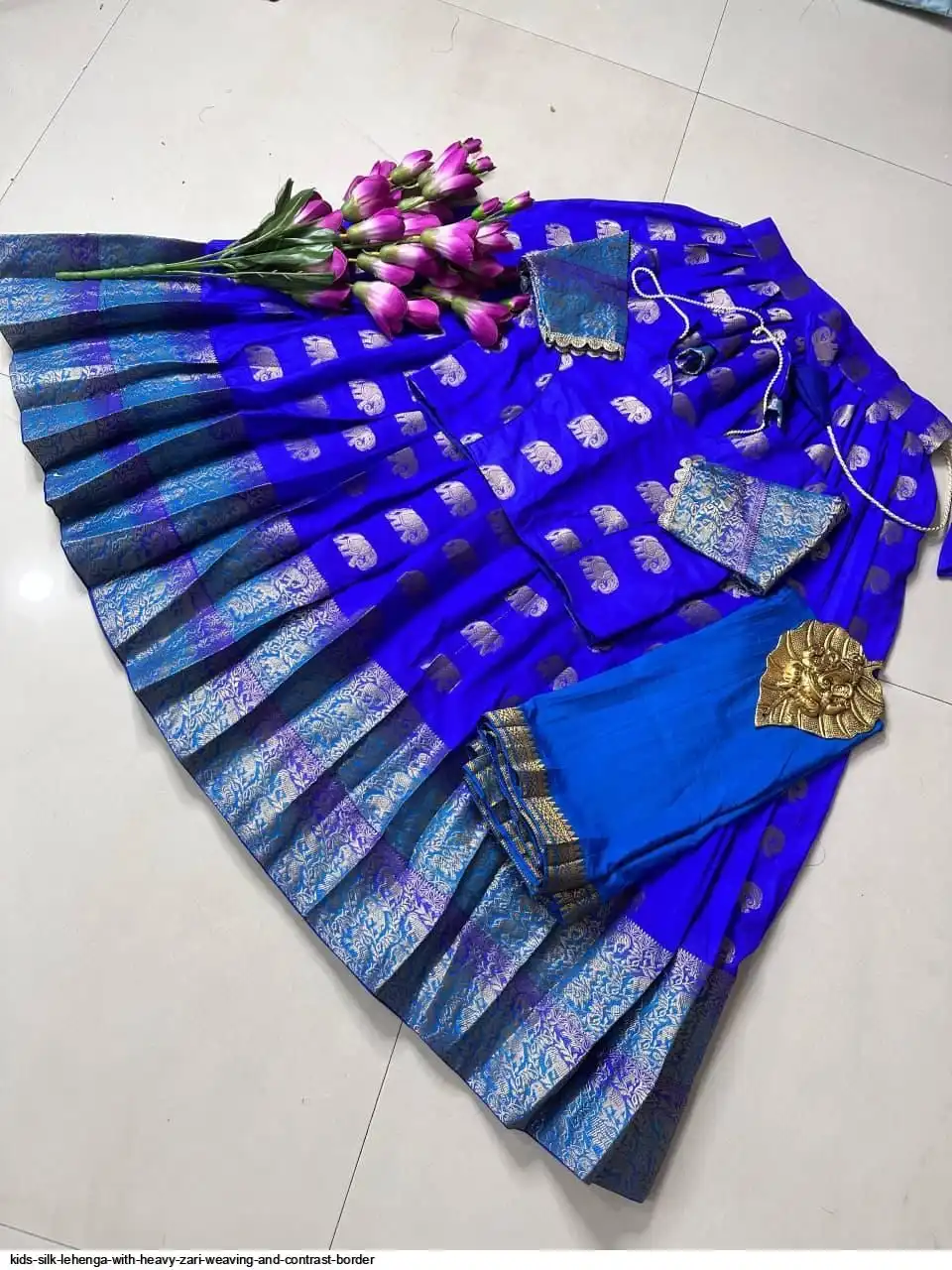KIDS SILK LEHENGA WITH HEAVY ZARI WEAVING AND CONTRAST BORDER 1
