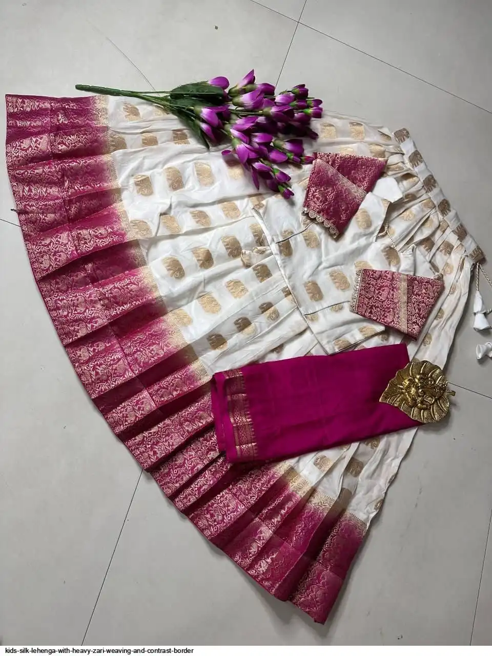 KIDS SILK LEHENGA WITH HEAVY ZARI WEAVING AND CONTRAST BORDER 2