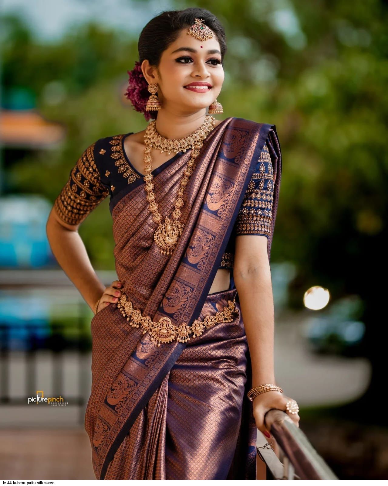 Cream Kanchipuram Pattu Silk Saree