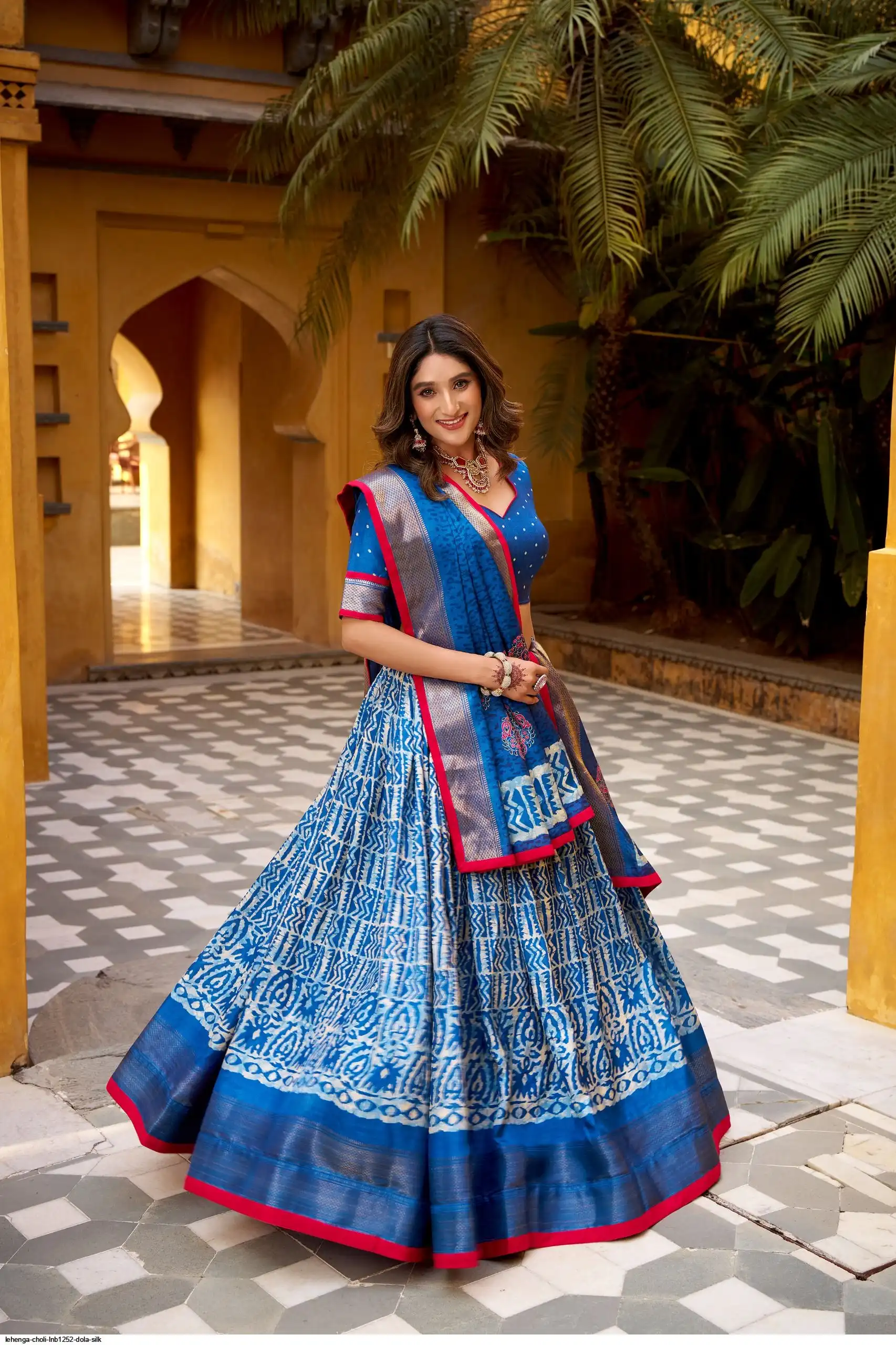LEHENGA CHOLI ZARAKH LNB1252 DOLA SILK 4