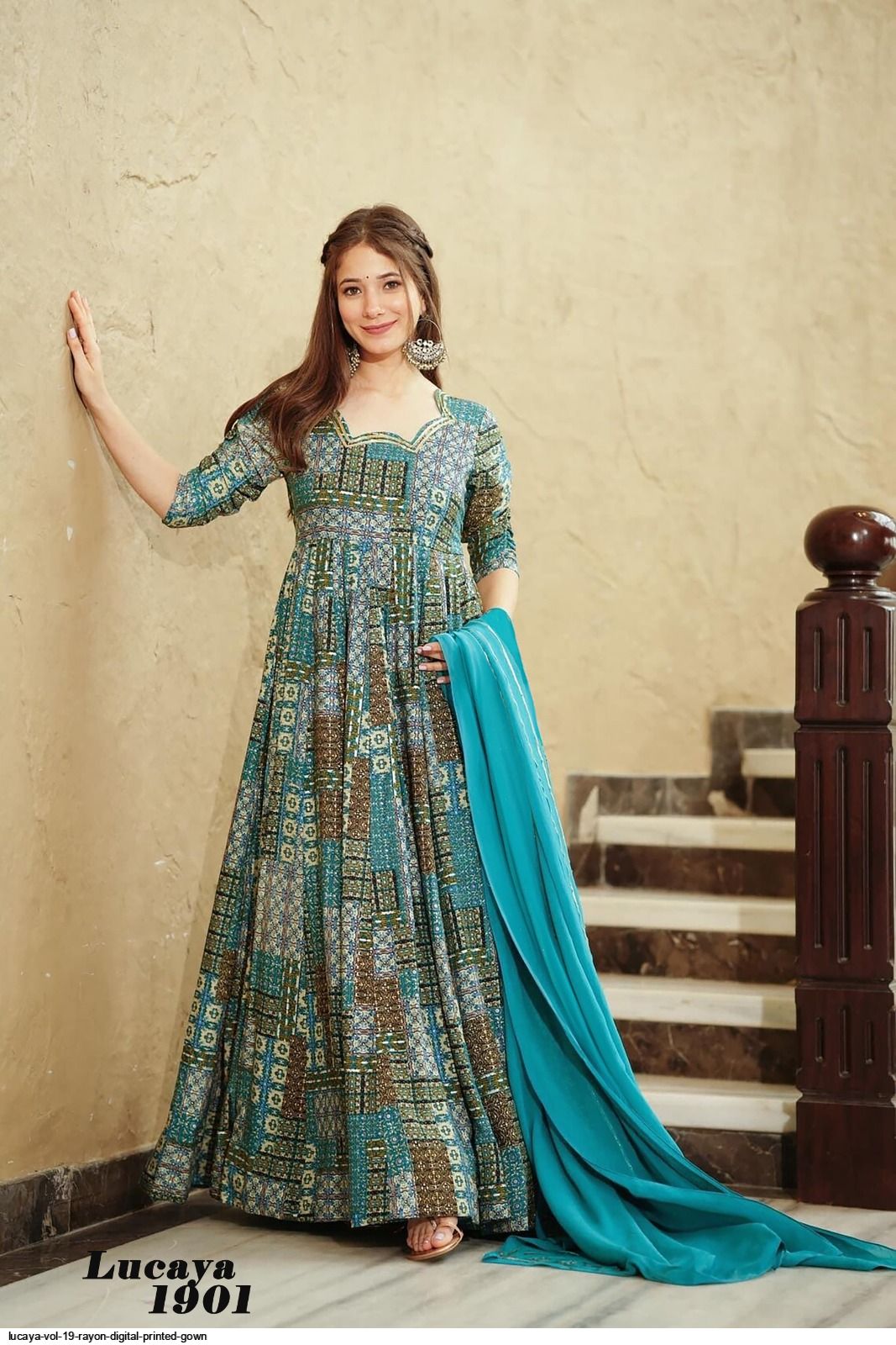 TOGA PULLA Rayon print dress（Rayon Gown with Mulmul Dupatta