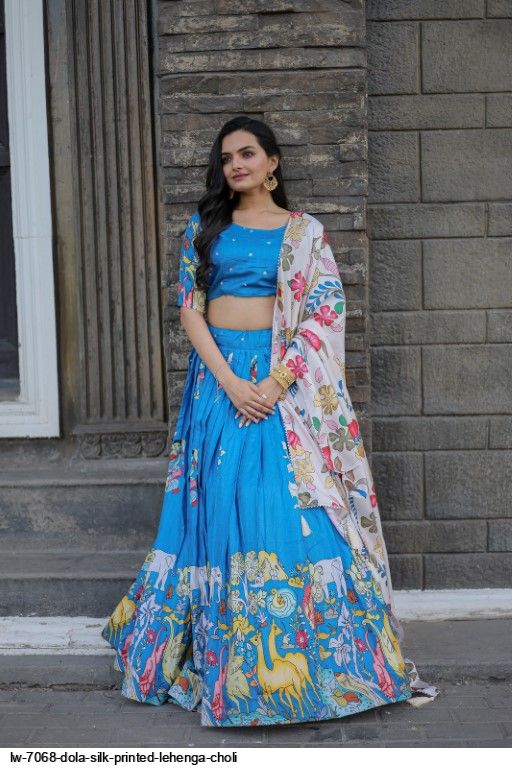 Lehengas Online- Buy Latest Designer Lehenga Online | Ninecolours