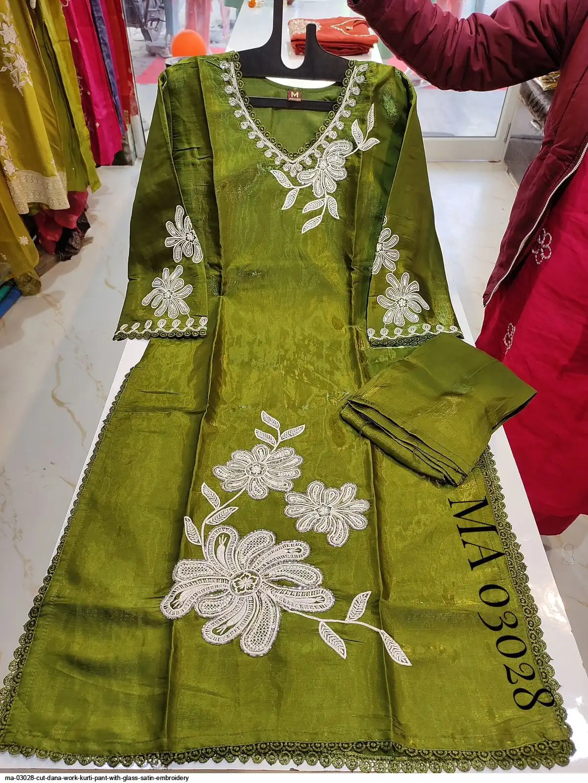 glass work dress design hand embroidery mirror work dresses design | mirror work design | how to do mirror work embroidery