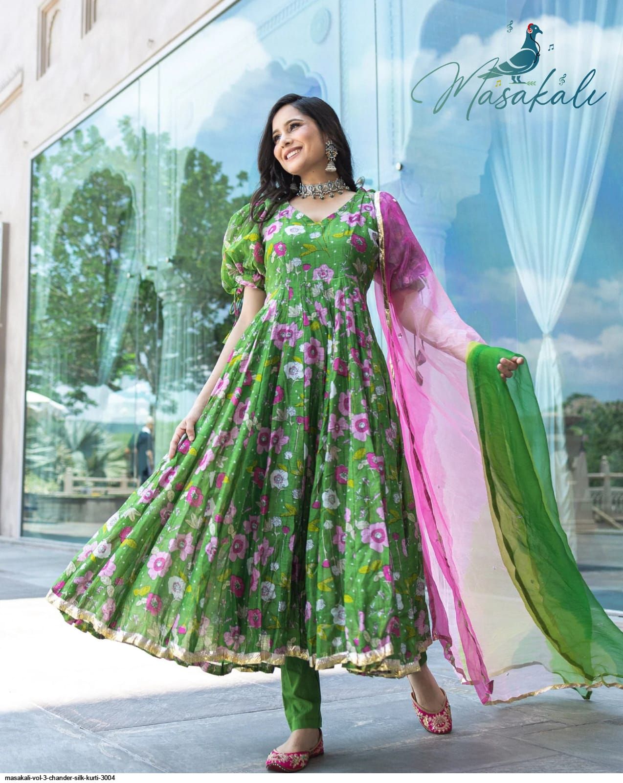Stylish Green Banarasi Kurti & Chanderi Silk Pant with Georgette Dupatta –  Luxurion World
