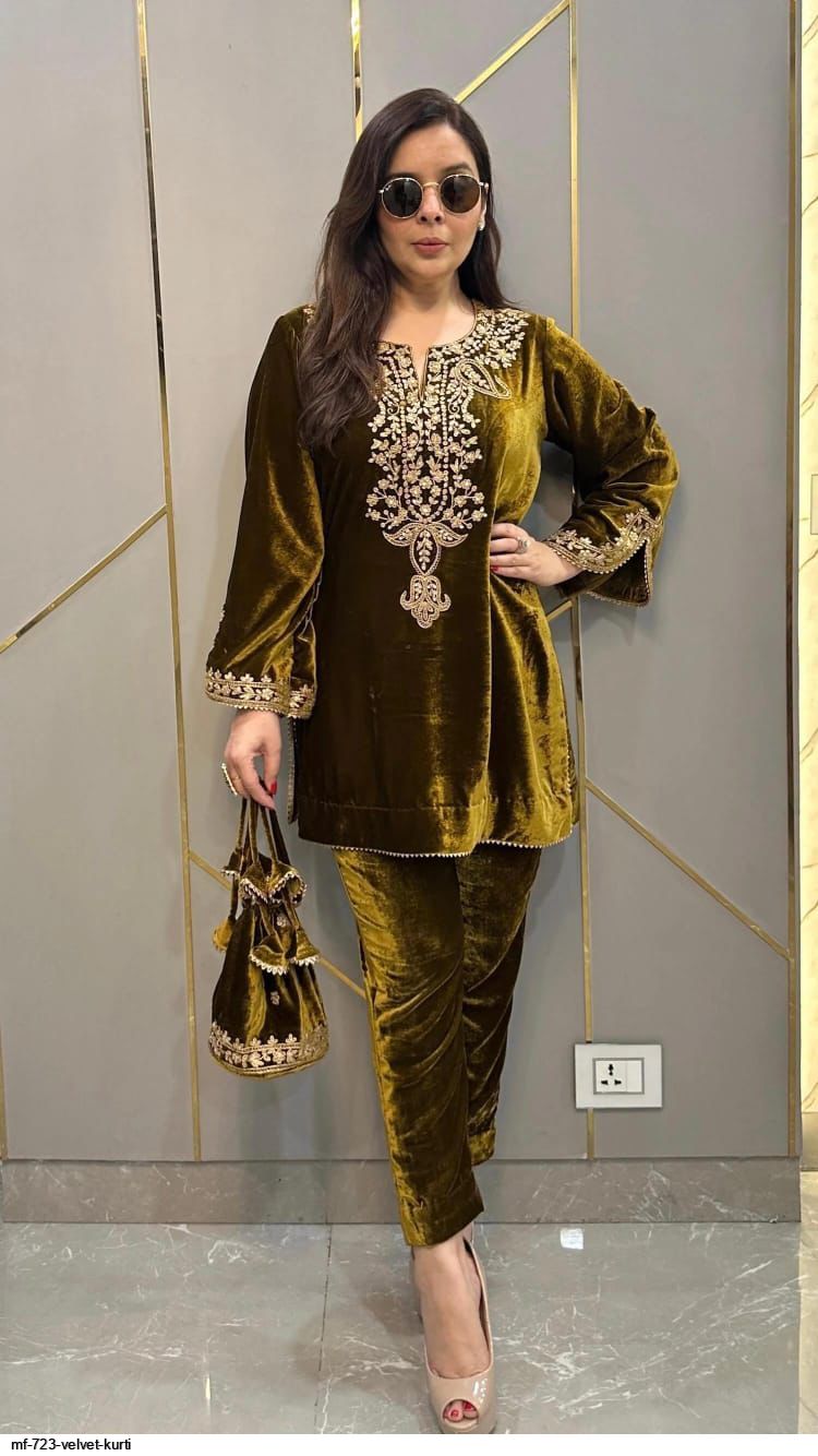 MF 723 VELVET KURTI C