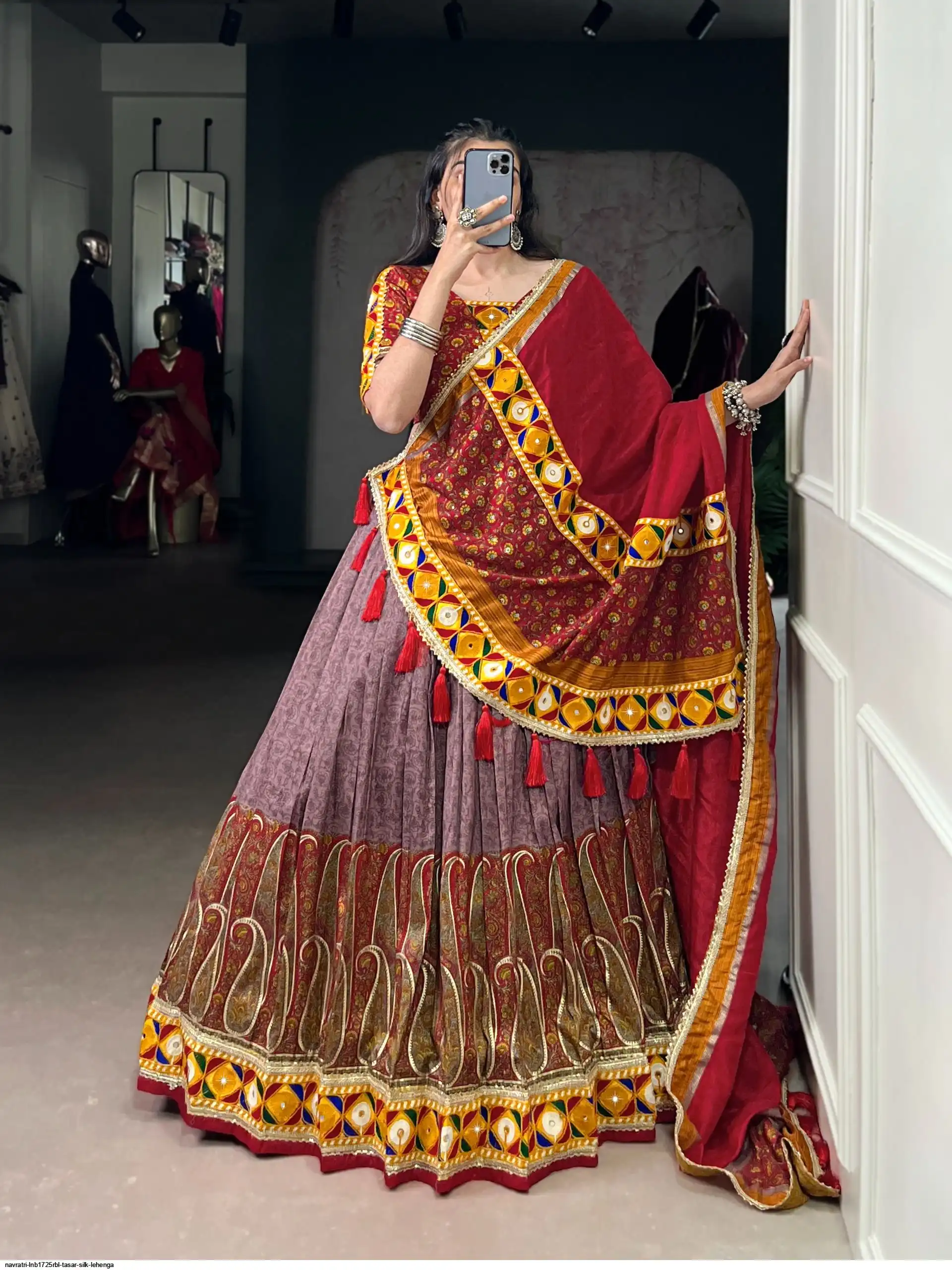 NAVRATRI LNB1725RBL TASAR SILK LEHENGA 2
