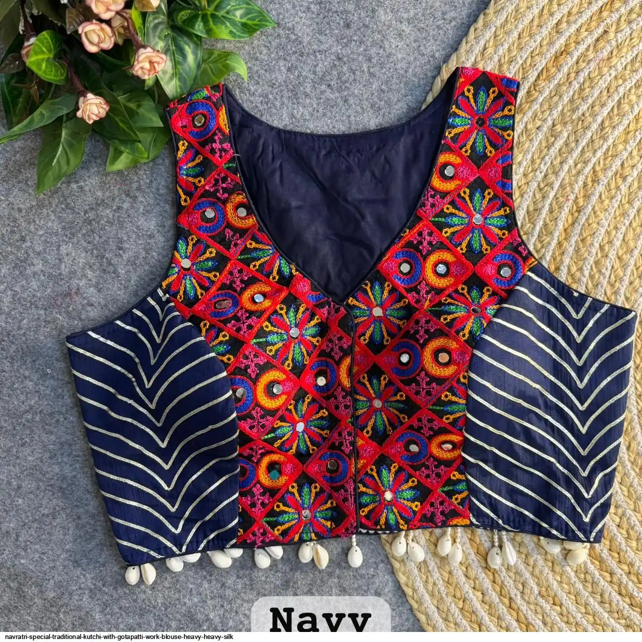 NAVRATRI SPECIAL TRADITIONAL KUTCHI WITH GOTAPATTI WORK BLOUSE HEAVY HEAVY SILK 3