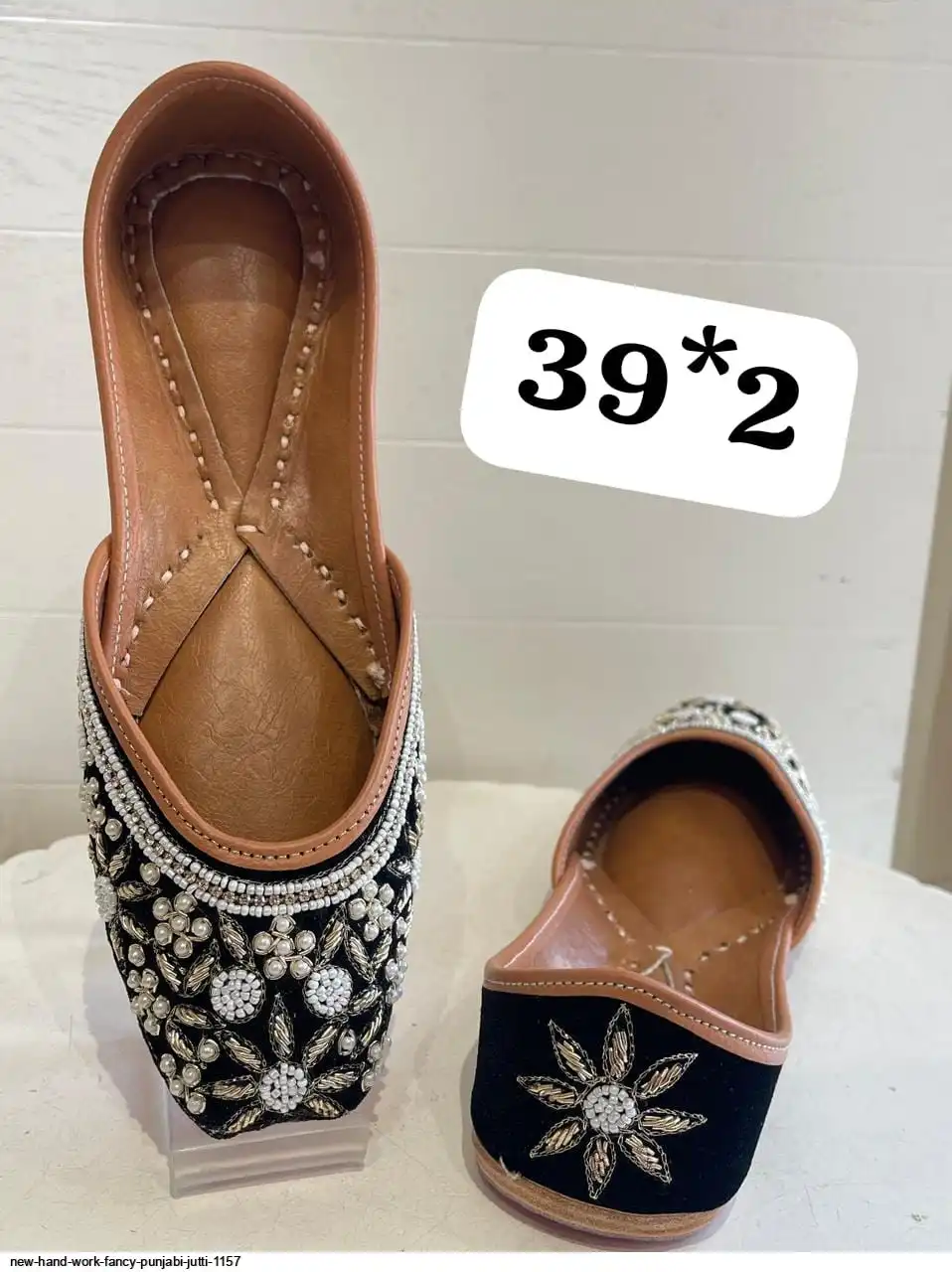 NEW HAND WORK FANCY PUNJABI JUTTI 1157