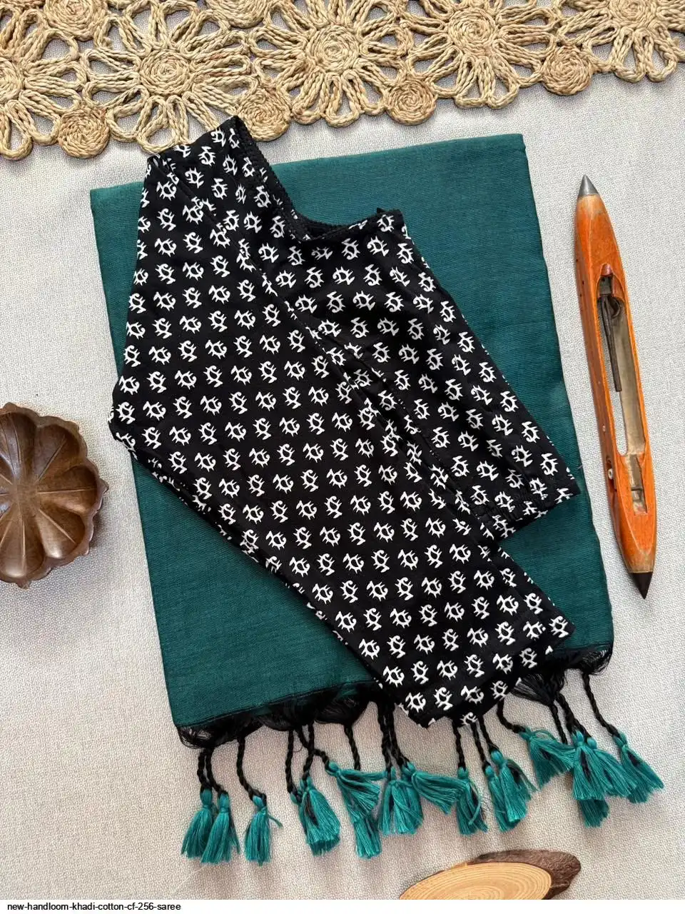 NEW HANDLOOM KHADI COTTON CF 256 SAREE 17