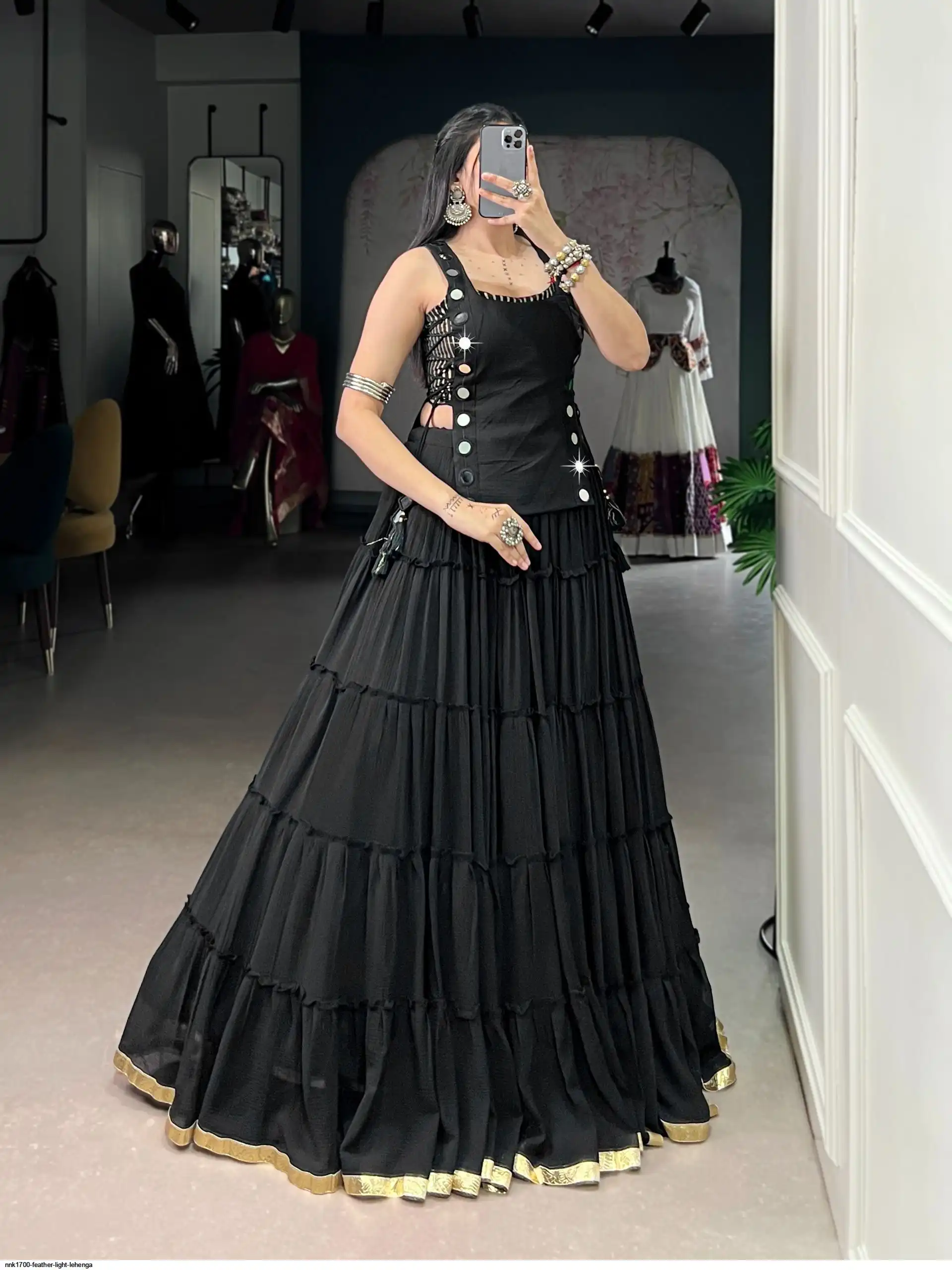 NNK1700 FEATHER LIGHT LEHENGA 4
