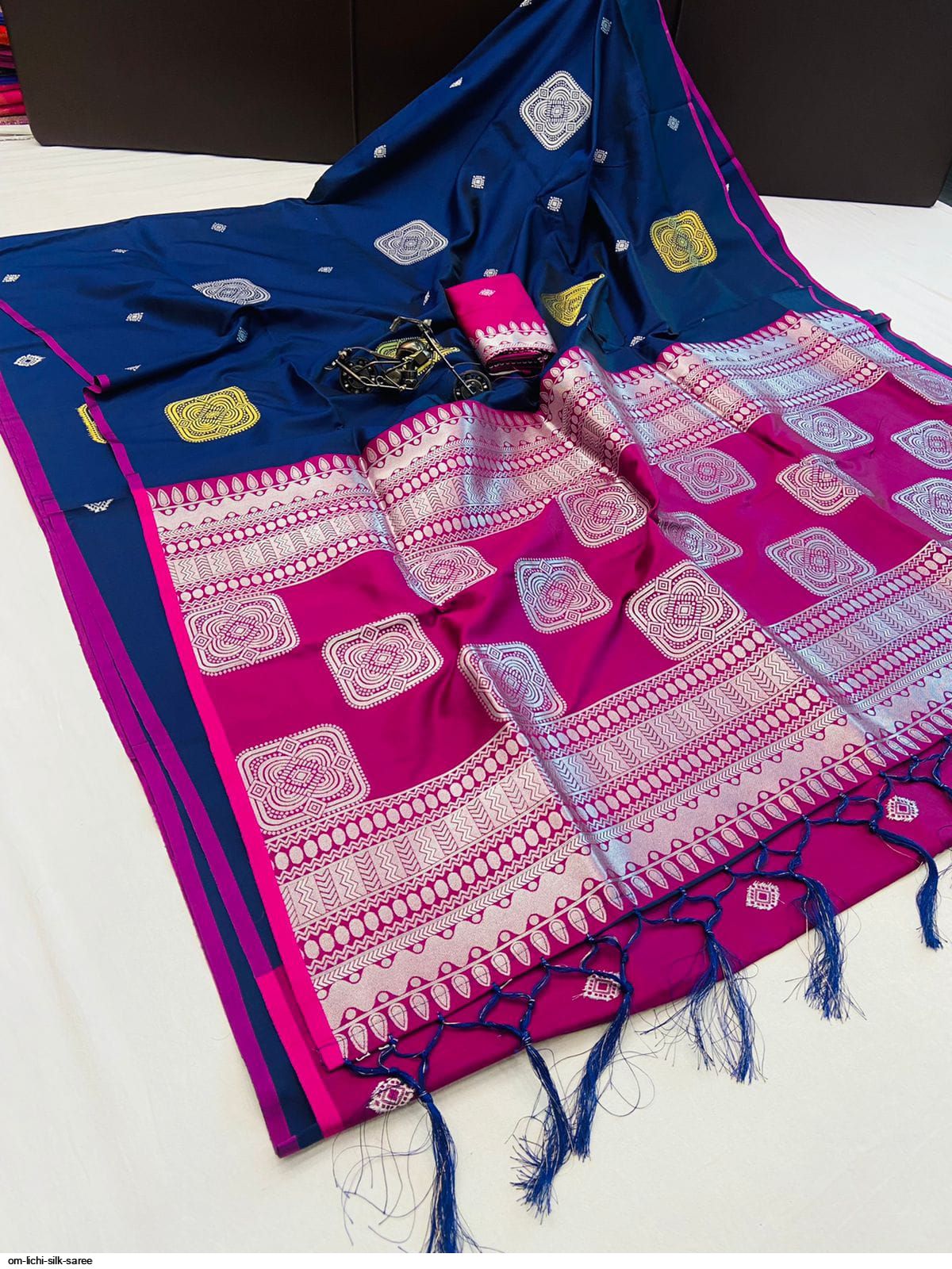 OM LICHI SILK SAREE B